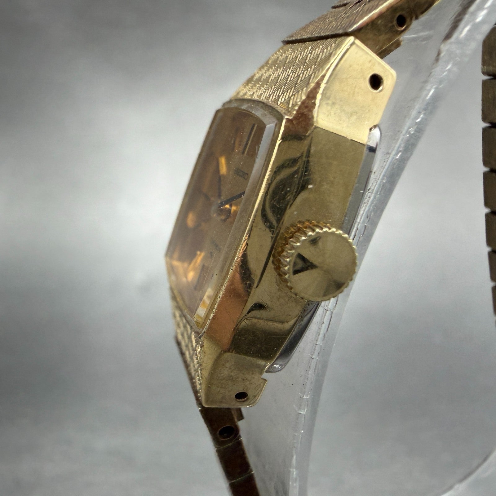 Seiko Tank Watch Women 17mm Champagne Dial Gold Tone Manual 11-4210 Runs Vintage2