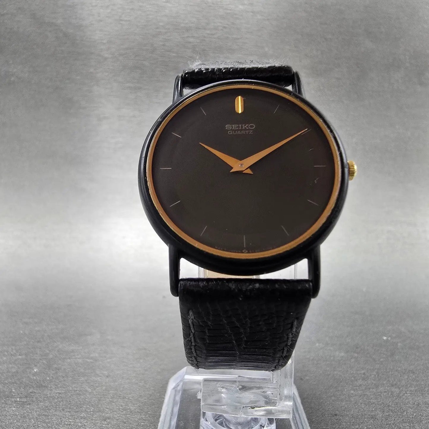 Seiko Watch Men 32mm Black Dial Black & Gold Tone Round 5Y30-7039 PARTS6
