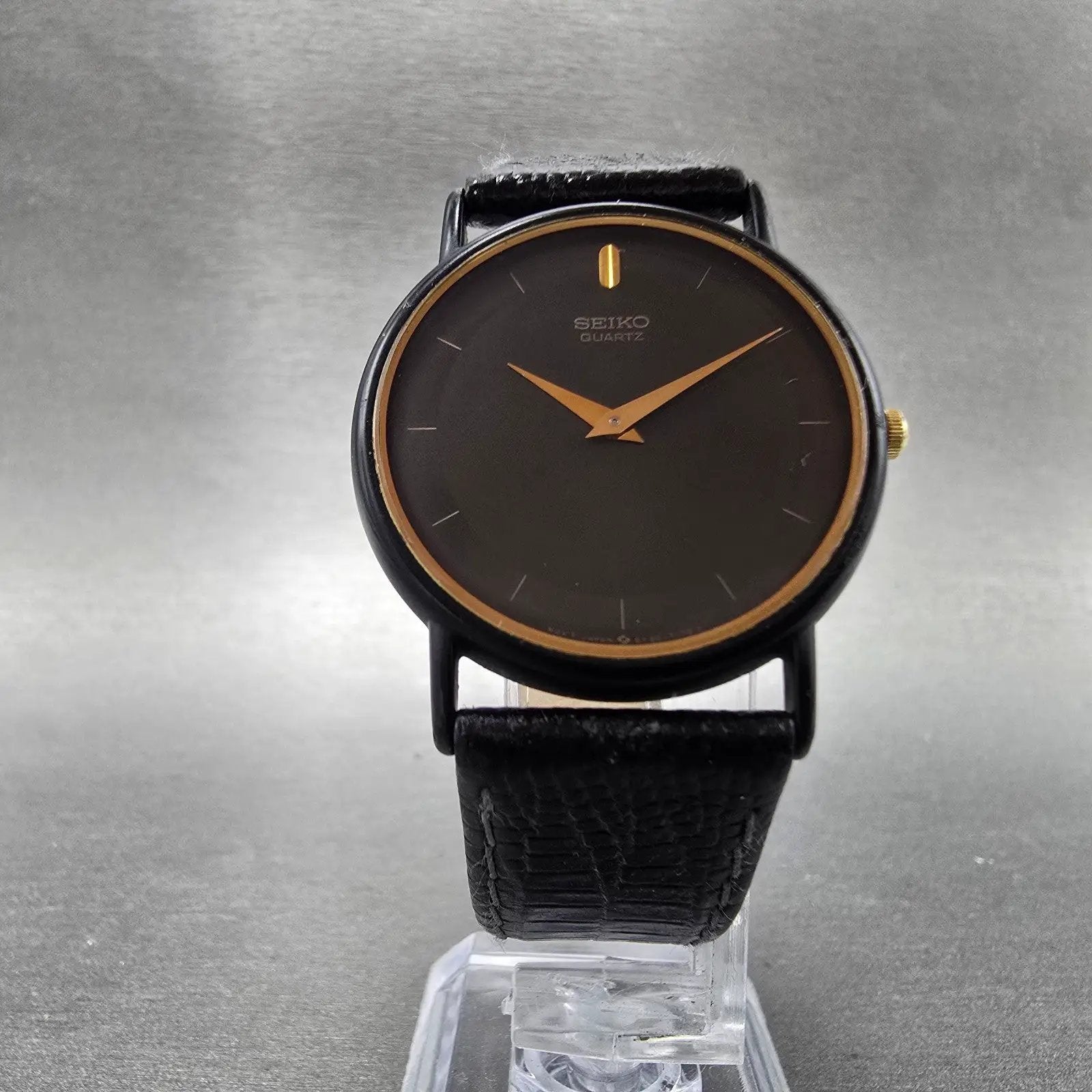 Seiko Watch Men 32mm Black Dial Black & Gold Tone Round 5Y30-7039 PARTS6