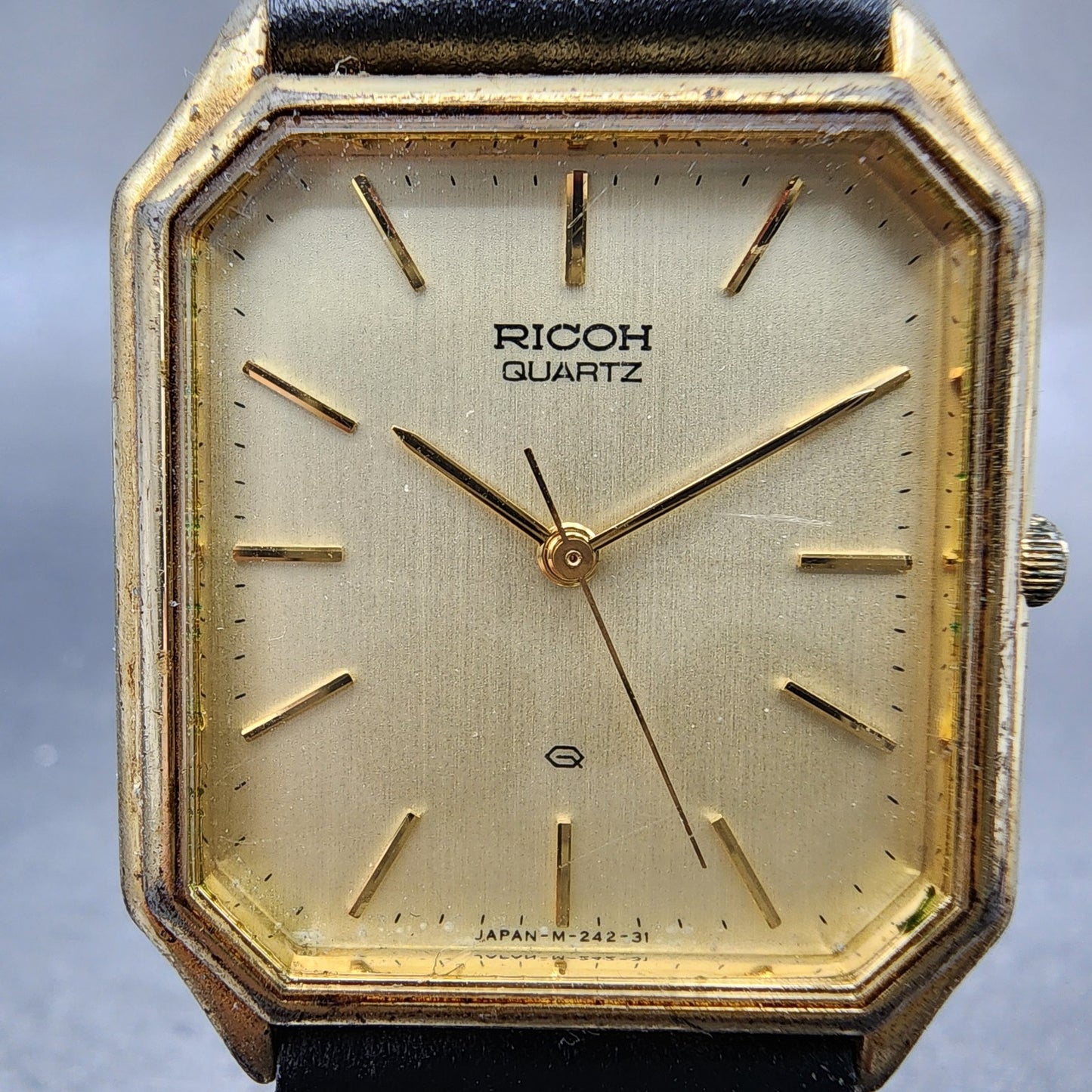 Rioch Tank Watch Men 28mm Champagne Dial Gold Tone Rectagle New Battery1