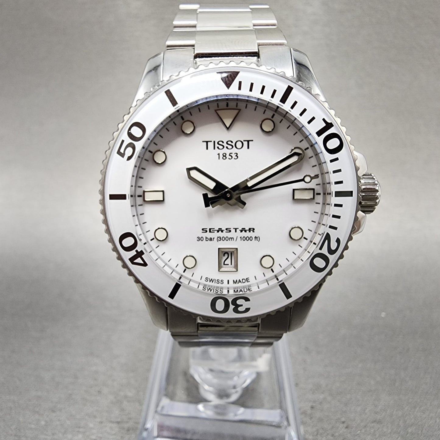 Tissot Seastar Dive Watch Women 35mm White Dial Steel Date Round New Battery0