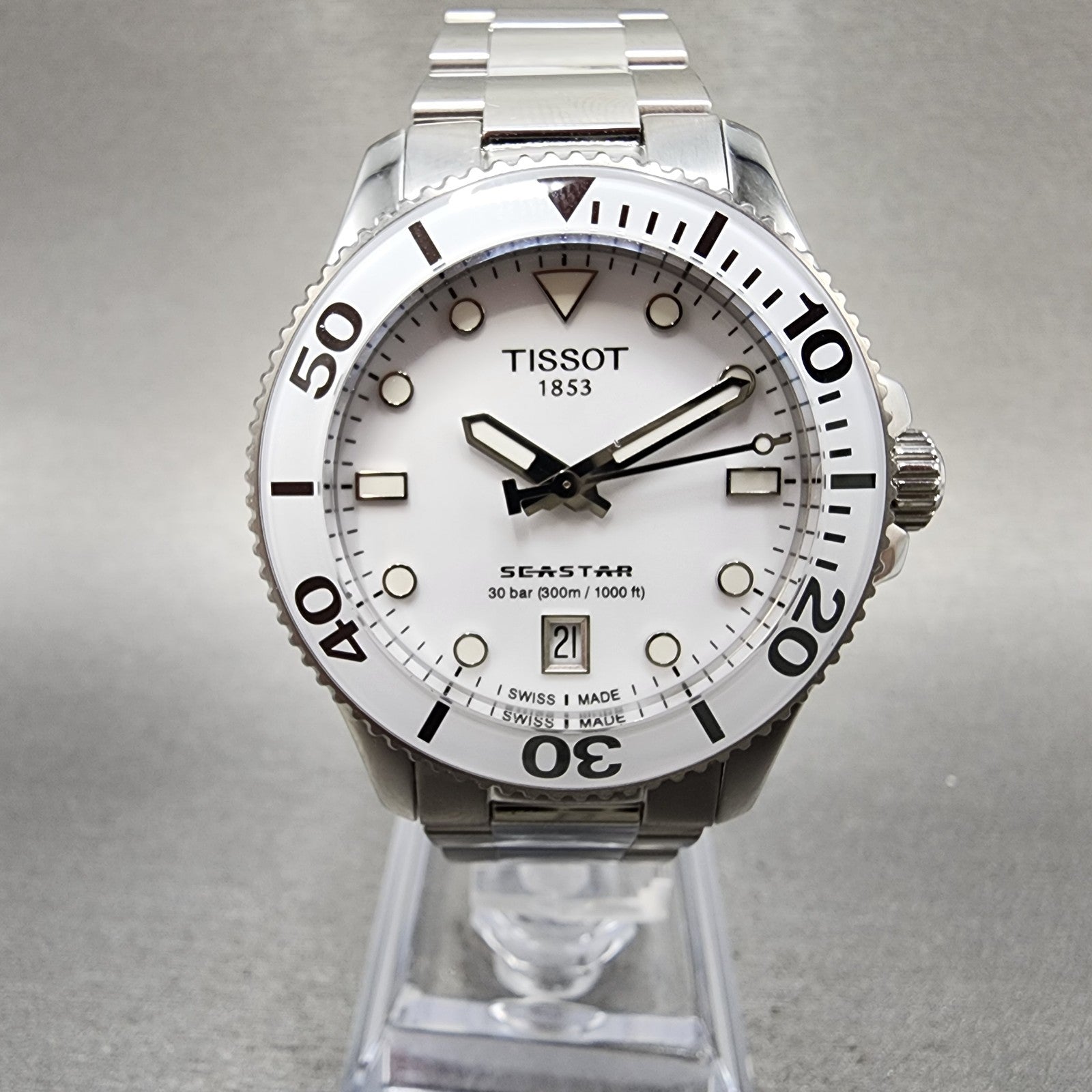 Tissot Seastar Dive Watch Women 35mm White Dial Steel Date Round New Battery0