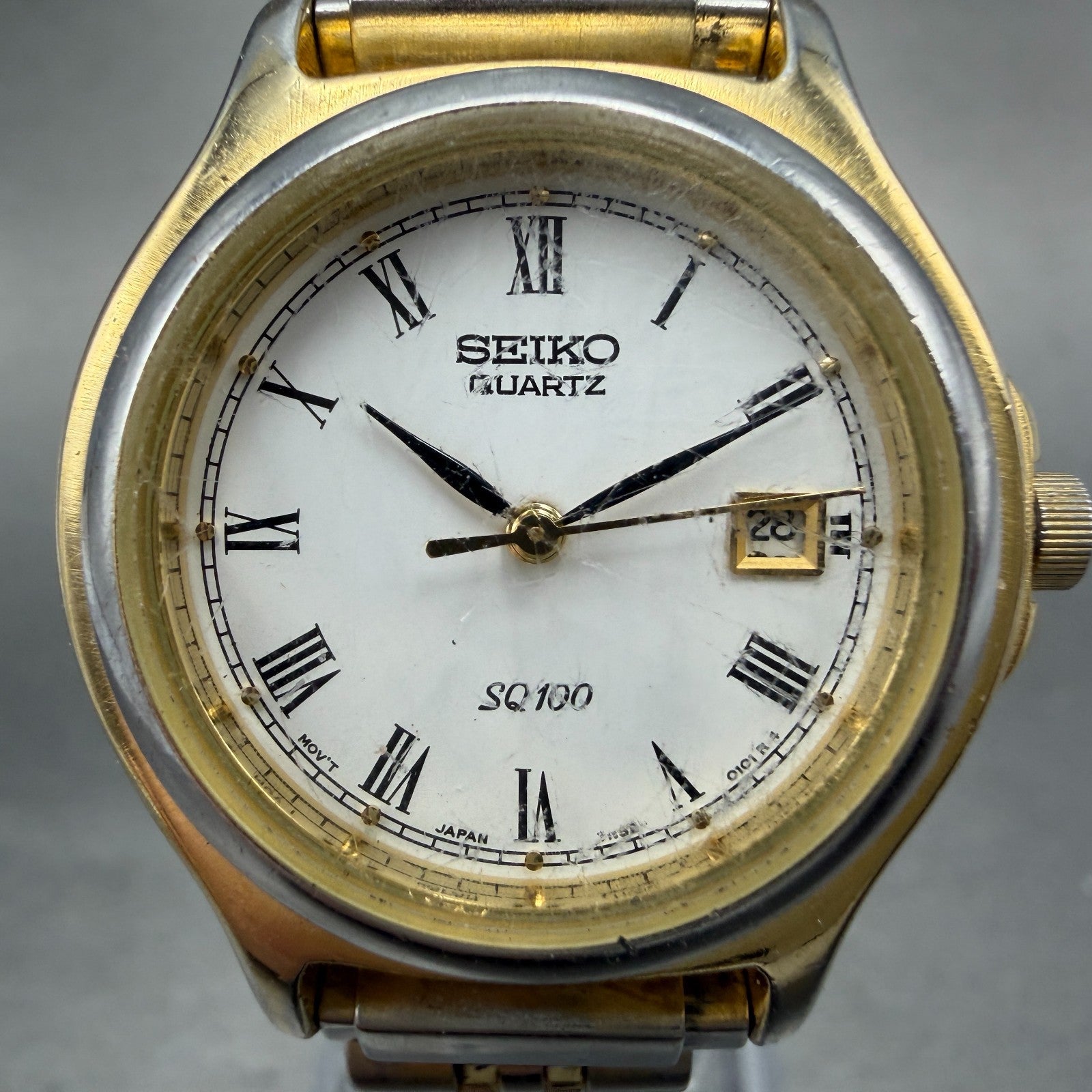 Seiko SQ 100 Watch Women 28mm White Dial Gold Tone Date 7N82-0061 New Battery1