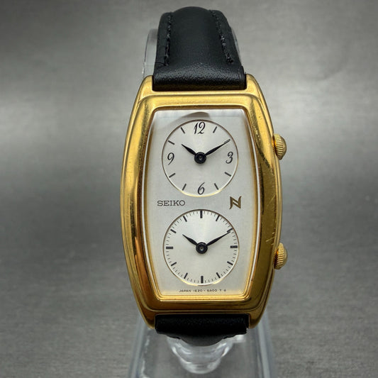 Seiko Dual Time Noie Watch Women 21mm Silver Dial Gold Tone 1E20-8A00 New Batt0