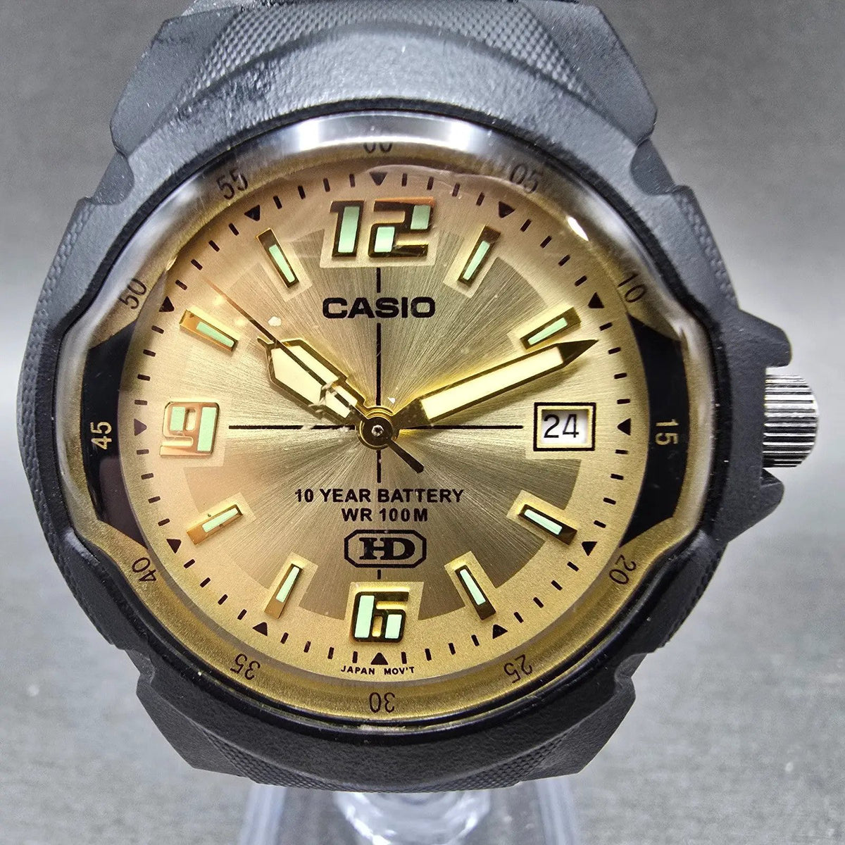 Casio MW-600 Watch Men 39mm Gold Dial Black Tone Date Round New Battery JP0