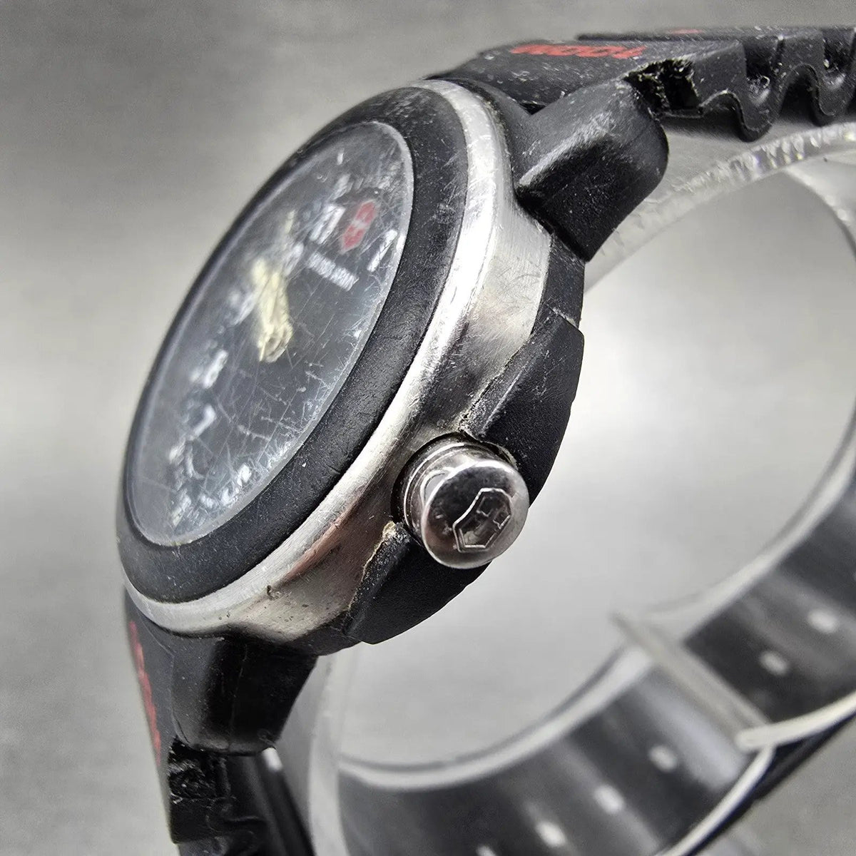 Victorinox Swiss Army Original Sai Watch Women 28mm Black Dial Silver PARTS3