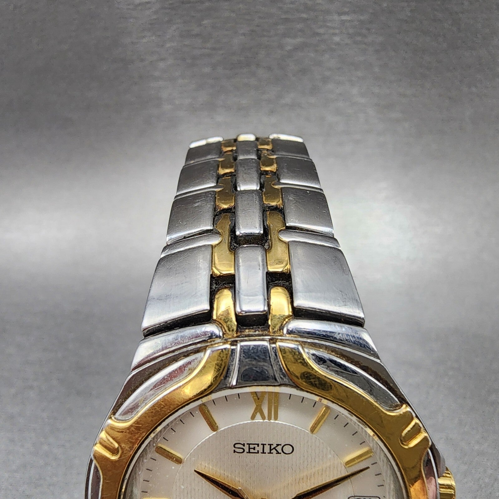 Seiko Watch Men 37mm White Dial Two Tone Date Round READ!!!!! New Batt 7N426C104