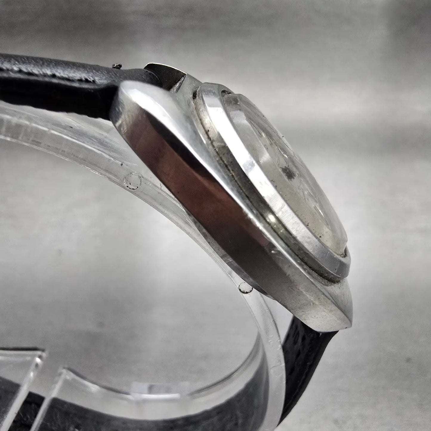 Seiko Watch Women 21mm Silver Dial Silver Tone Date Oval 2202-0050 Vintage Works3