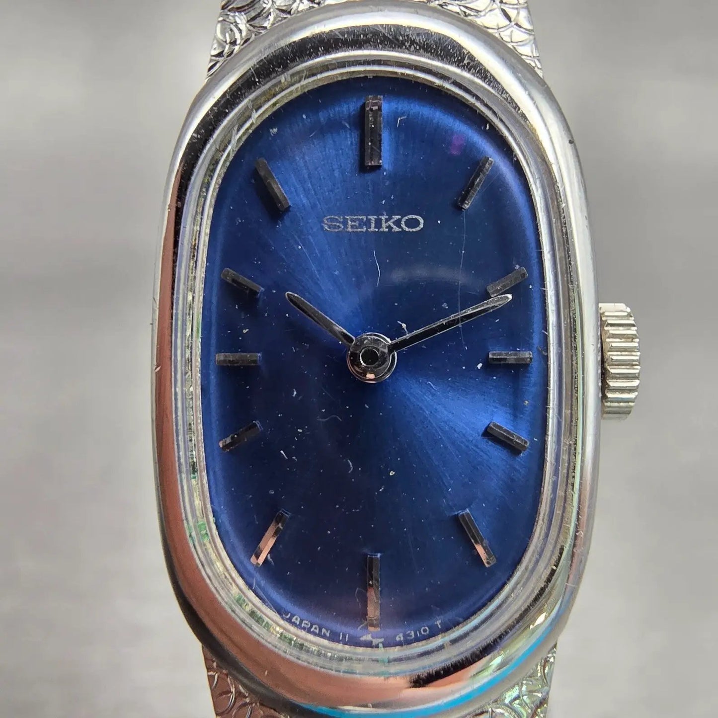 Seiko Watch Women 16mm Blue Dial Silver Tone Manual Wind 11-8309 Works VTG1
