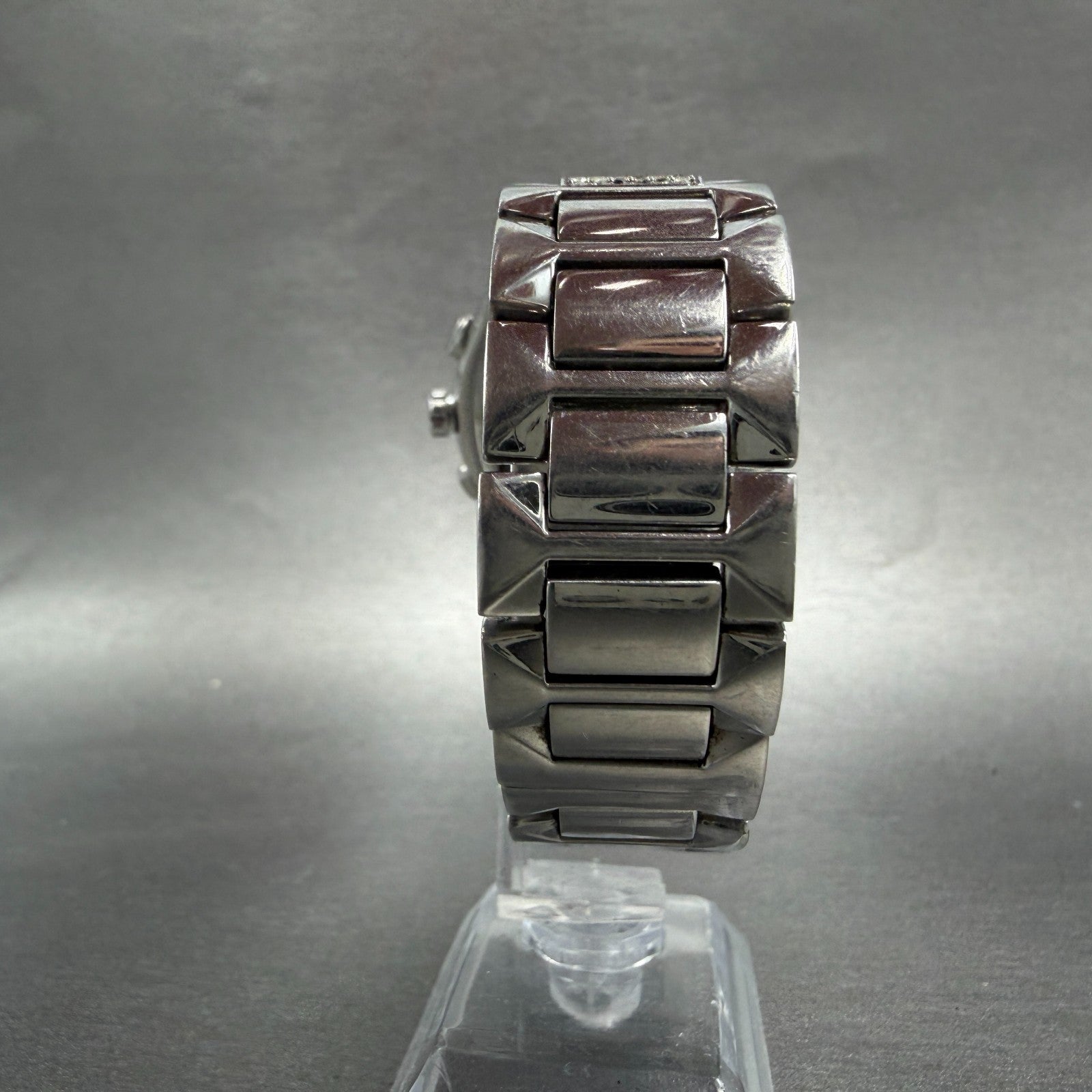 Bulova Chronograph Watch Men 39mm Black Dial Silver Tone Date 96B000 PARTS8