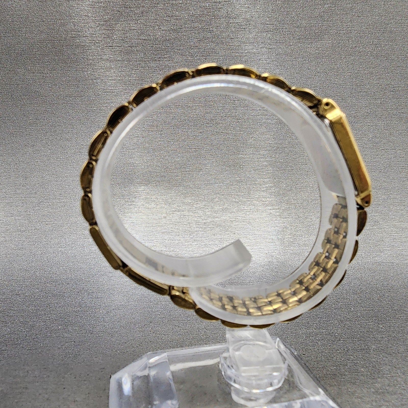 Seiko Tank Watch Women 13mm Silver Tone Gold Tone Rectangle 2e206859 NewBattery8