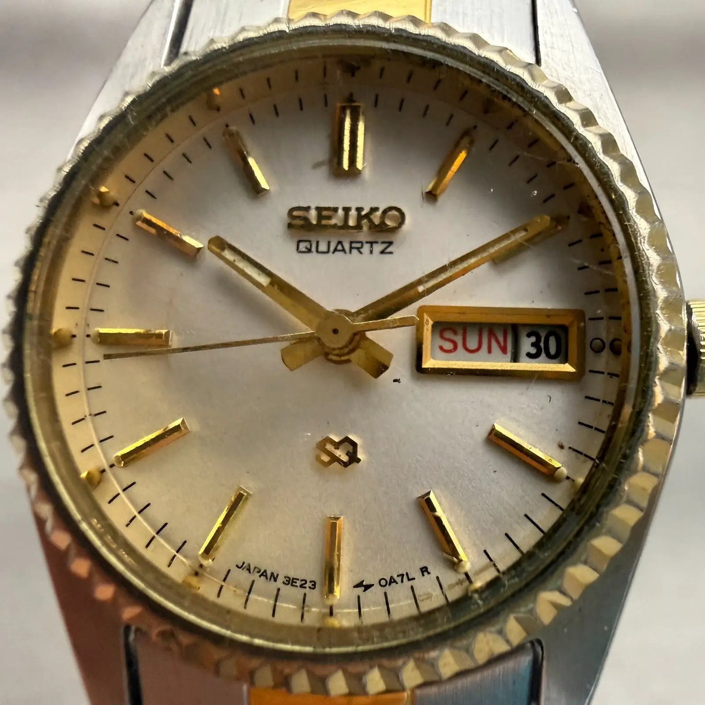Seiko SQ Watch Women 24mm Silver Dial Two Tone Daydate Round 3E23-0A69 New Batt1