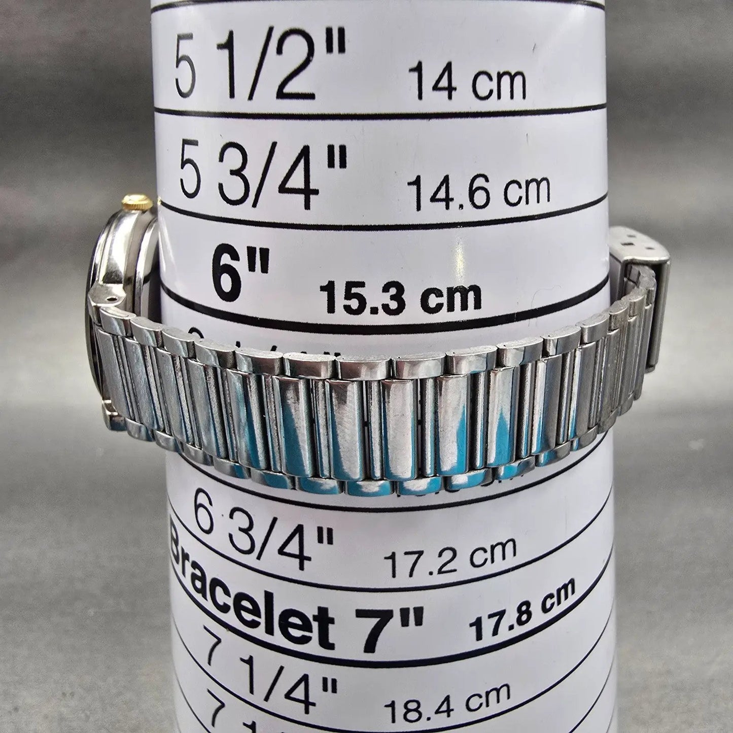 Seiko Alba Urban Watch Women 25mm White Dial Silver Tone Round V401-0050 New Bat9