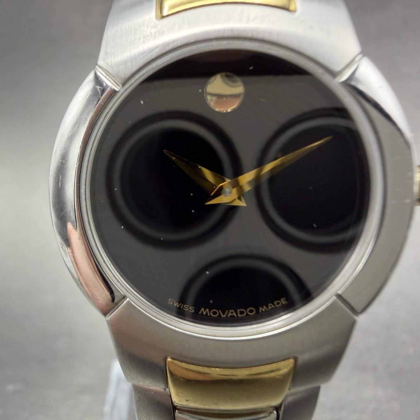 Movado Museum Watch Women 25mm Black Dial Two Tone Round 81 A1 1842 New BatteryA1