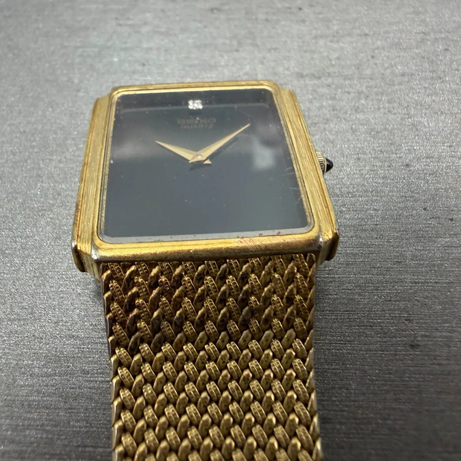 Seiko Tank Watch Men 25mm Black Dial Gold Tone Rectangle READ!! 7430-5499 NewBat2