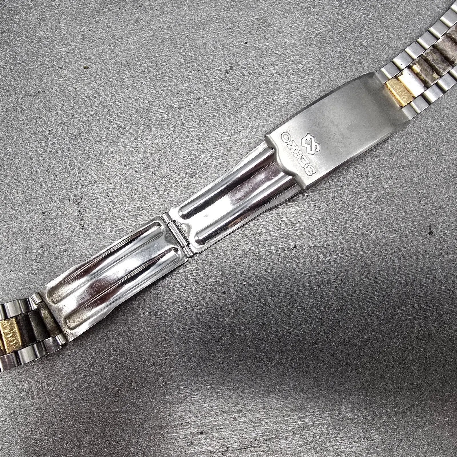 Seiko SQ Bracelet 20mm Stainless Steel Two Tone Tri Folding Clasp Vintage Z27815