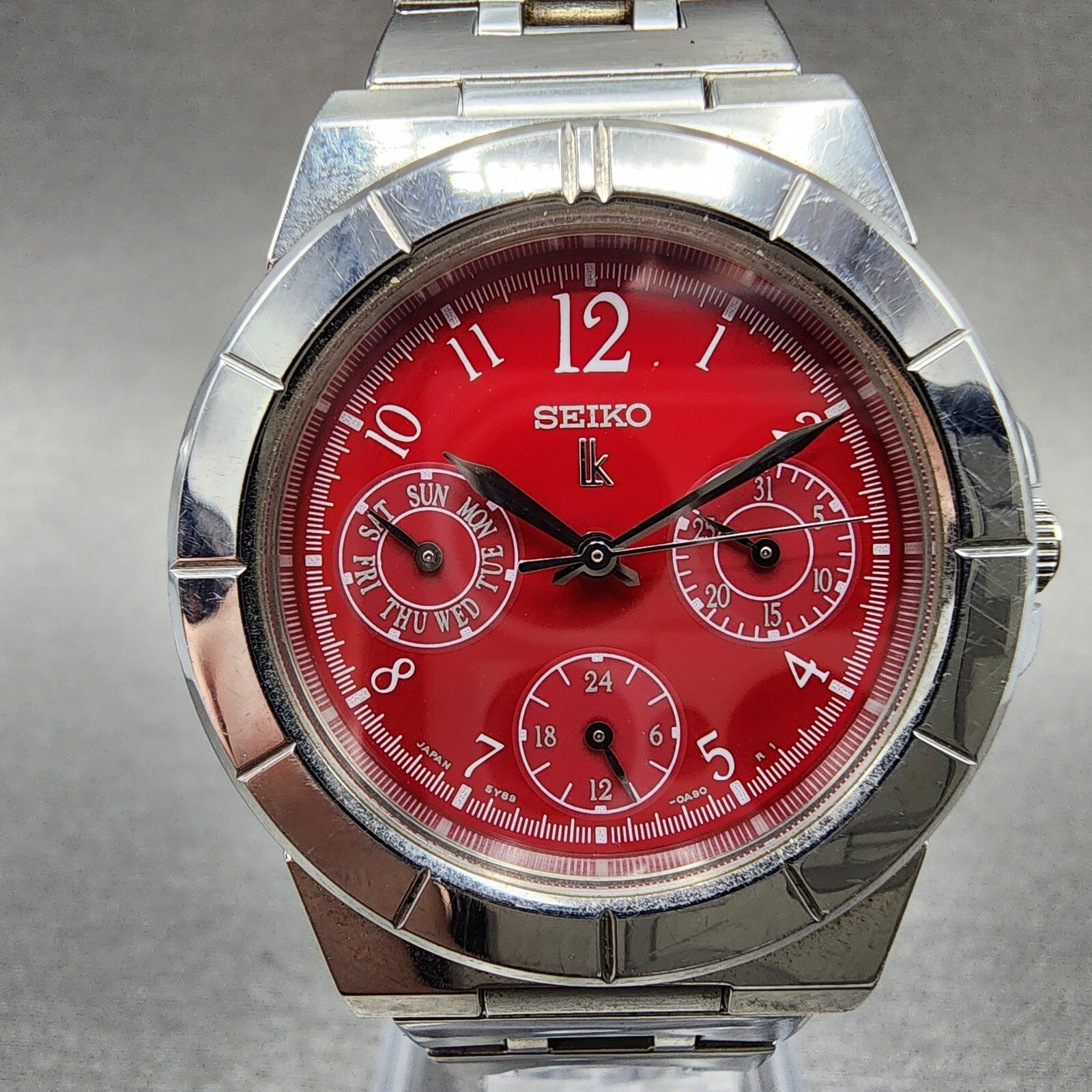 Seiko Lukia Watch Women 33m Red Dial Silver Tone Daydate 5y890b30 New Battery1