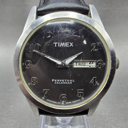 Timex Perpetual Calendar Watch Men 37mm Black Dial Silver Tone Daydate New BattL0