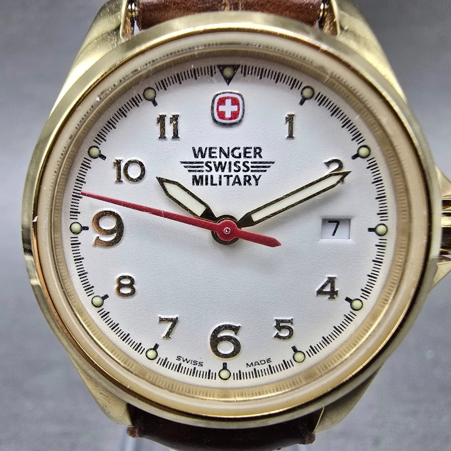 Wenger Swiss Military Watch Women 28mm White Dial Gold Tone Date 79240 New BattL1