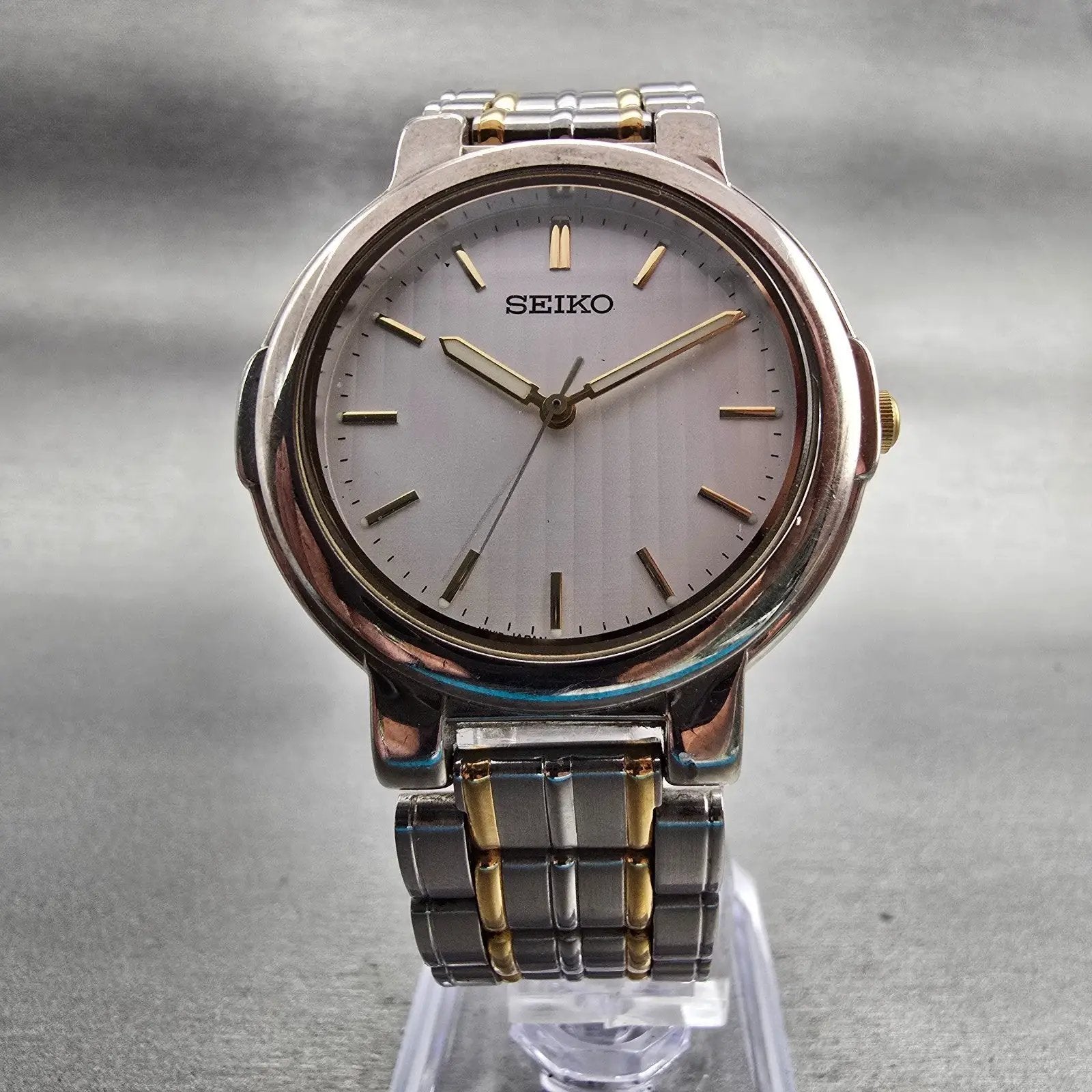 Seiko Watch Men 34mm Silver Dial Two Tone Round V701-2F40 New Battery Vintage5