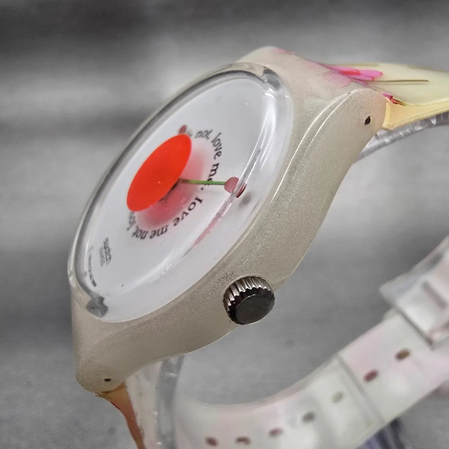 Swatch LOVE ME Watch Women 34mm White Dial White Tone Round GW120 New Battery2