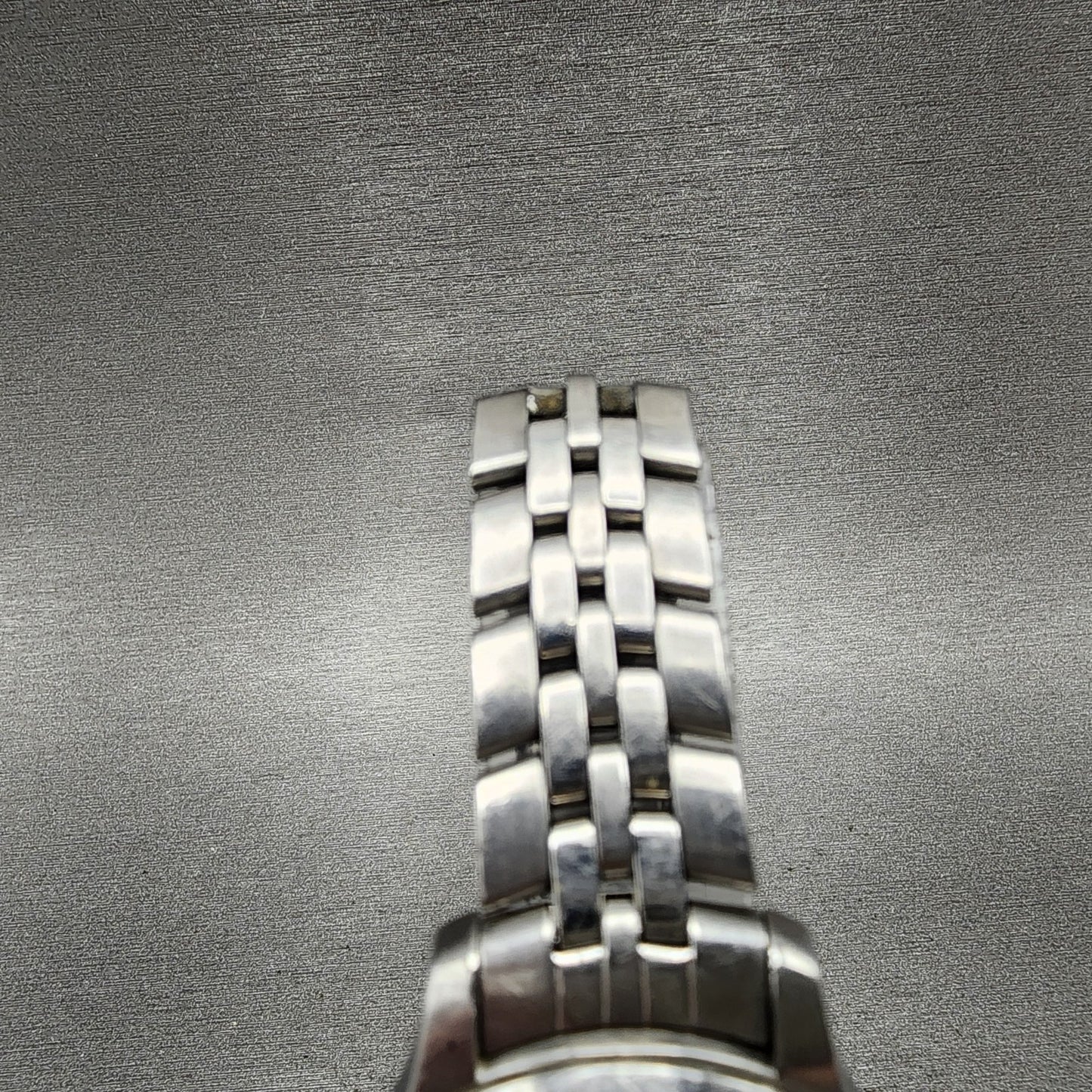 Victorinox Swiss Army Odyssey Watch Women 30mm White Dial Steel Date New Battery4