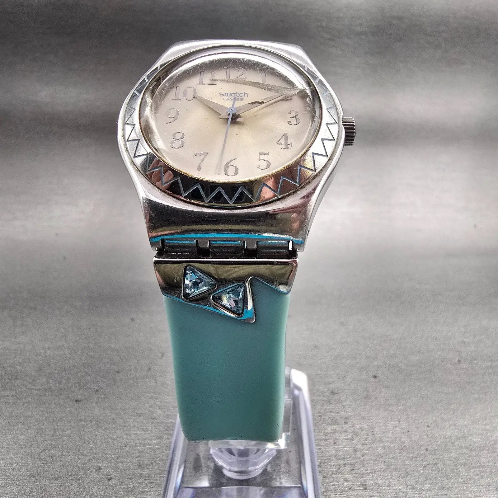 Swatch Irony ELLAZUL Watch Women Silver Dial Blue Band YLS154 CRAKCED New Batt5