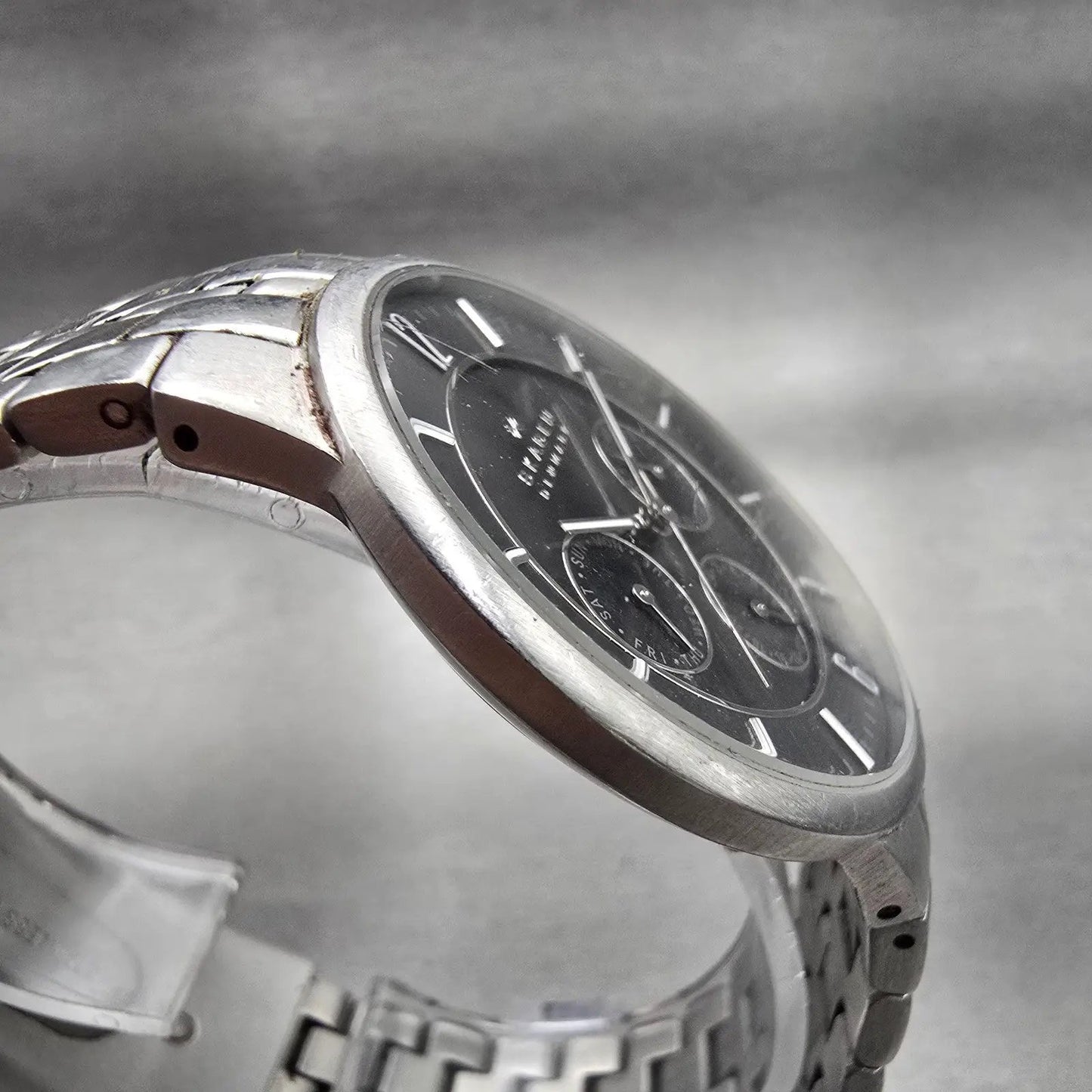 Skagen Denmark Watch Men 38mm Gray Dial Silver Tone Daydate 331XLSXM New Batt LP3