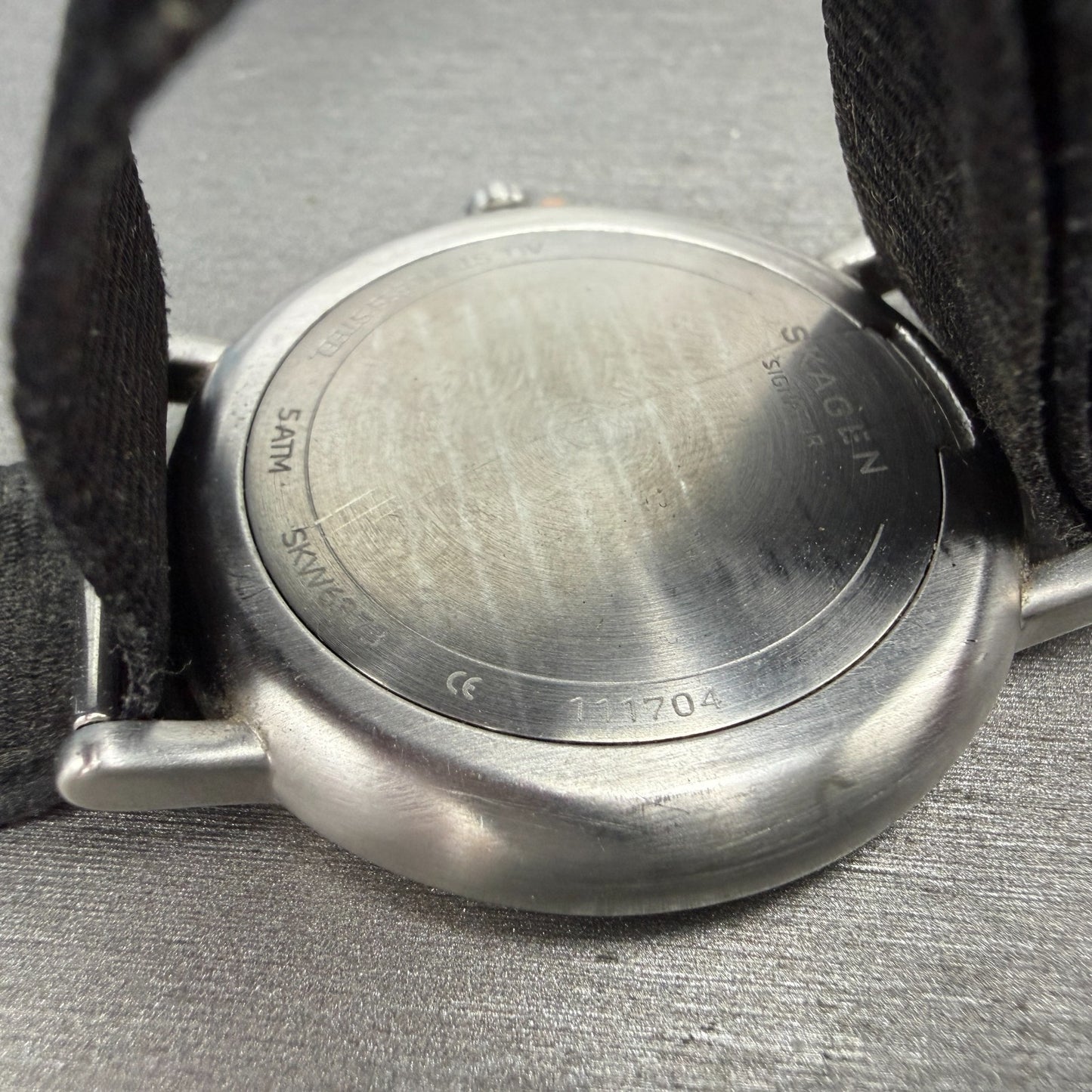 Skagen Signatur Watch Men 40mm Gray Dial Steel Round SKW6373 New Battery10