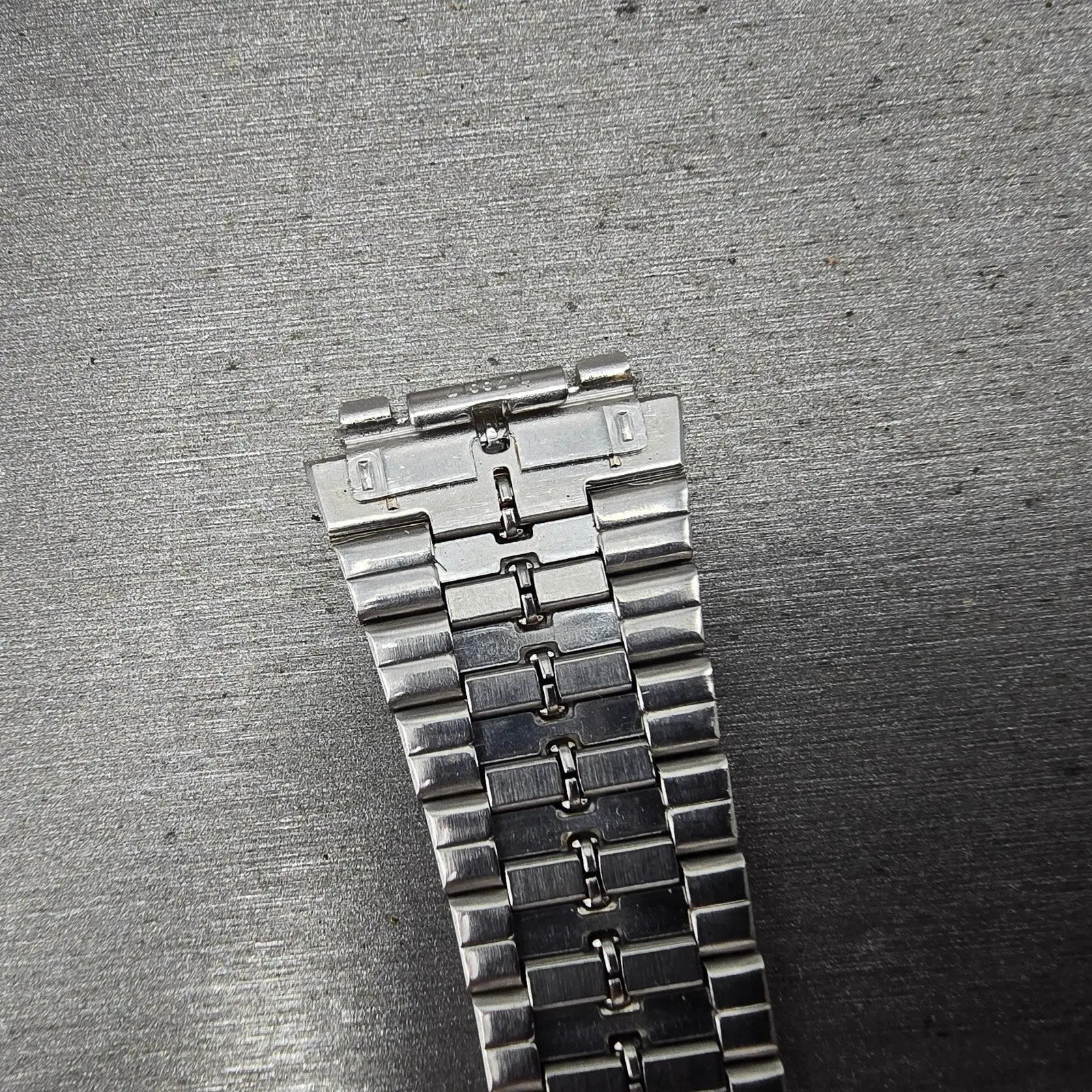 Seiko Bracelet 18mm Stainless Steel Gold Tone Vintage Japan Z1332L Broken Clasp9