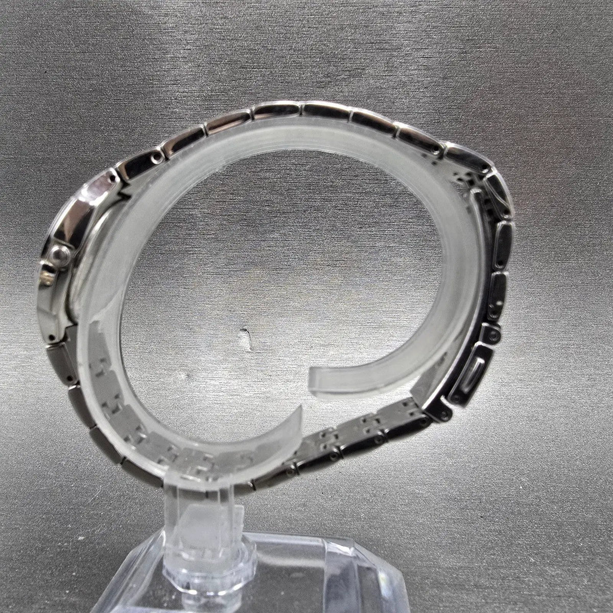 Citizen Eco-Drive Watch Women 25mm Gray Dial Silver Date E011-S049601 Runs JP26