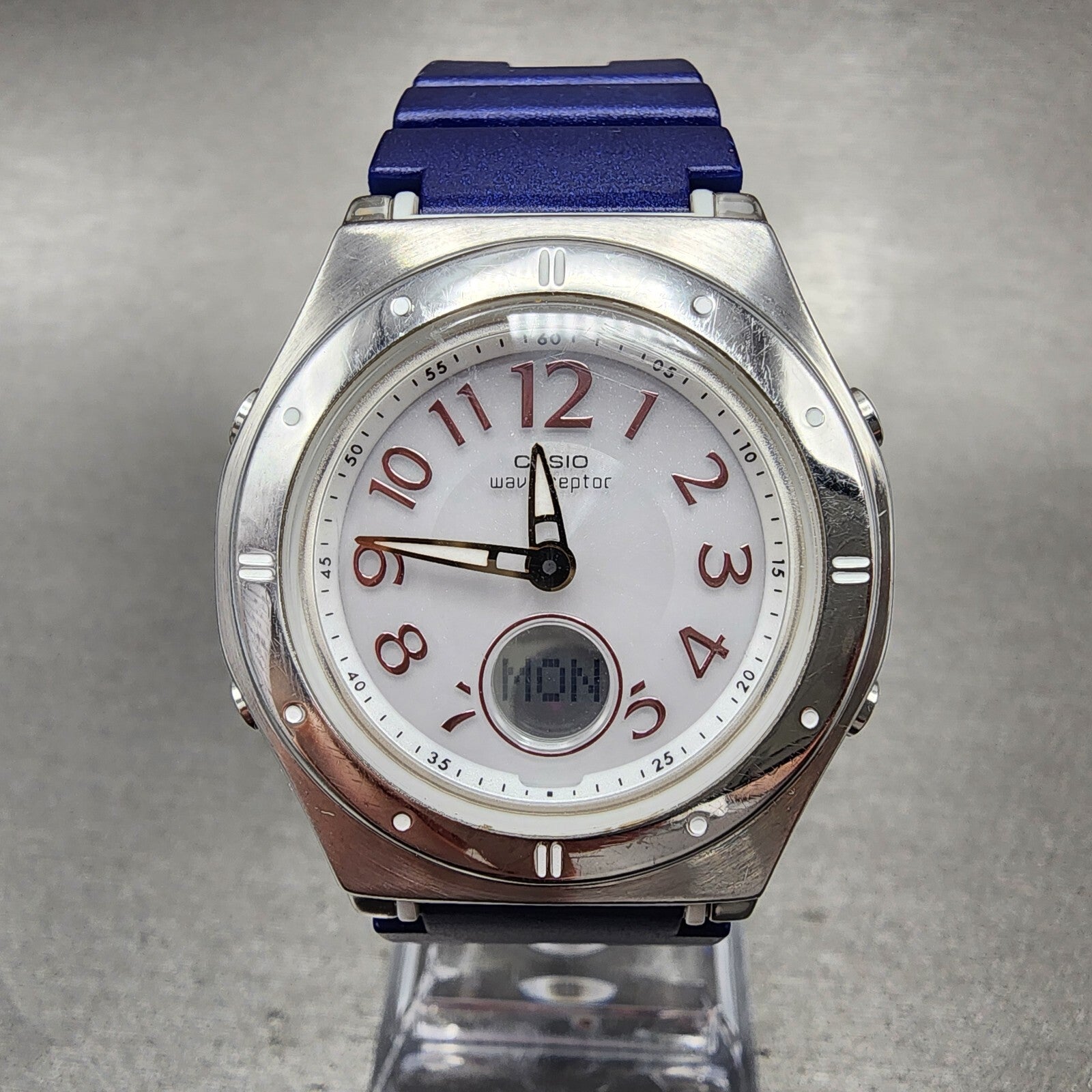 Casio Wave Ceptor Watch Women 34mm White Dial White Tone Date LWAM143 New Batt0