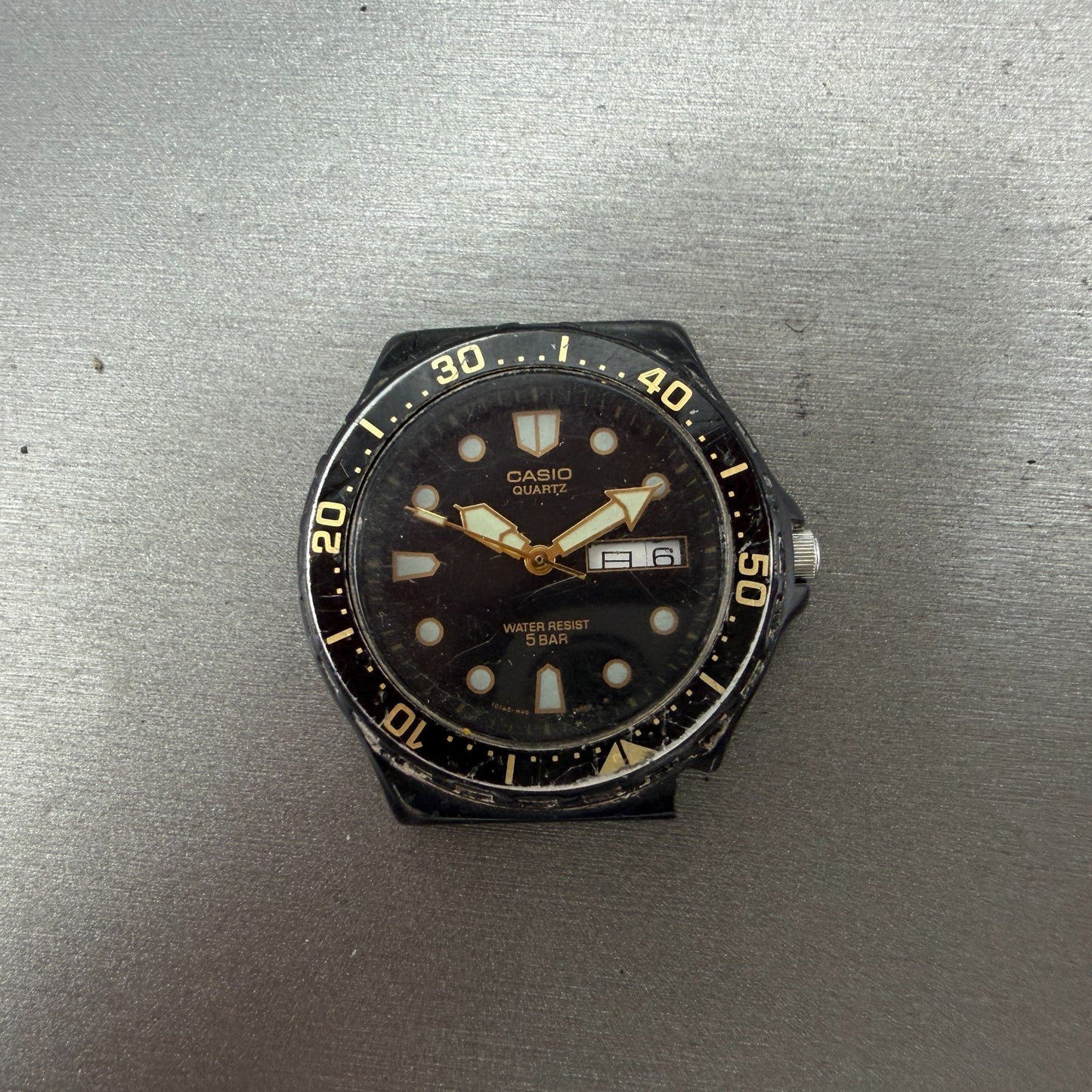 Casio Dive Watch Men 36mm Black Dial Black Tone Daydate Round MRW-81 PARTS0