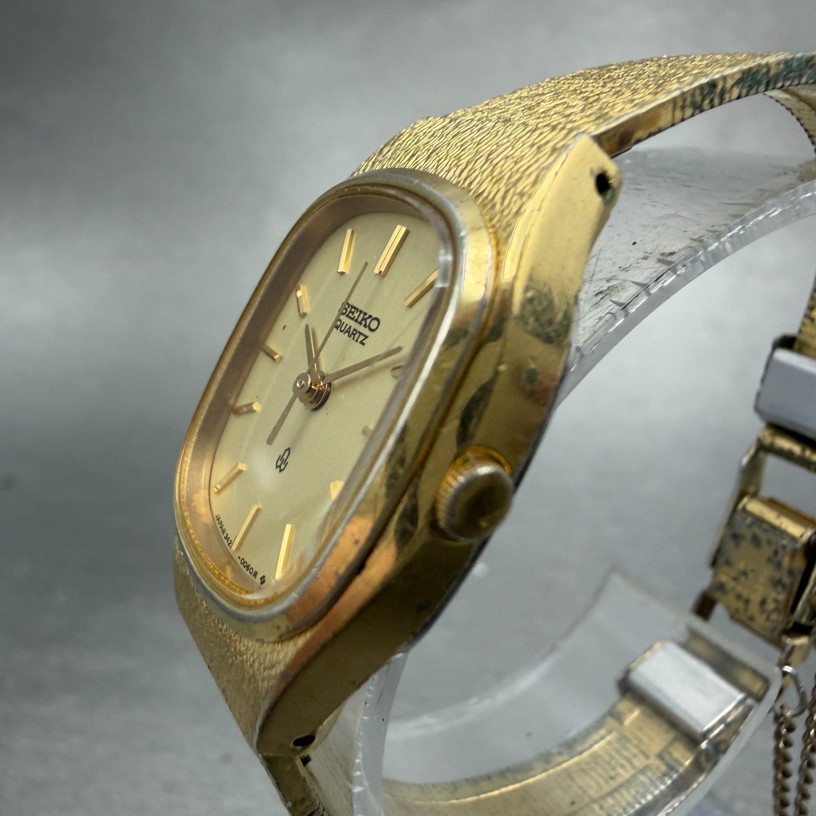 Seiko Watch Women 20mm Champagne Dial Gold Tone Oval 3421-5020 New Battery2
