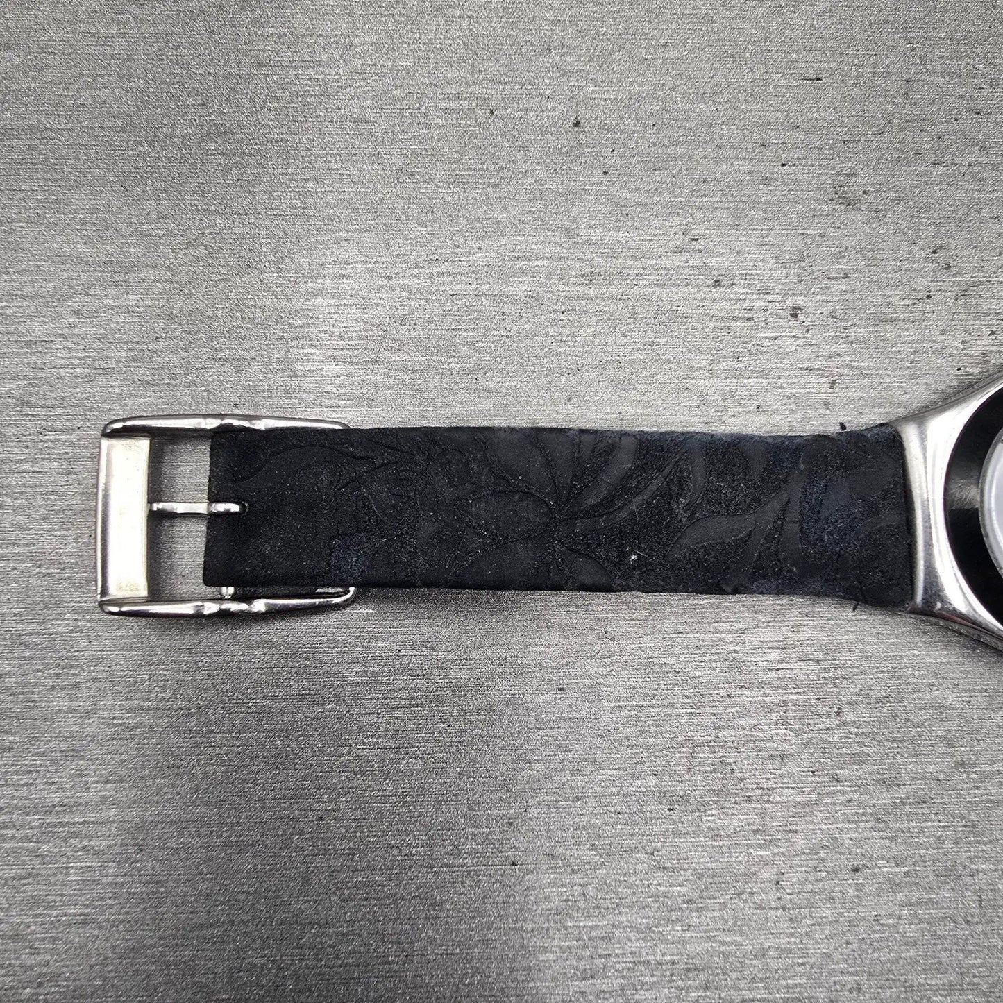 Swatch Irony BLACK FLOWER Watch Women Silver Dial Silver Tone YLS146 New Battery11