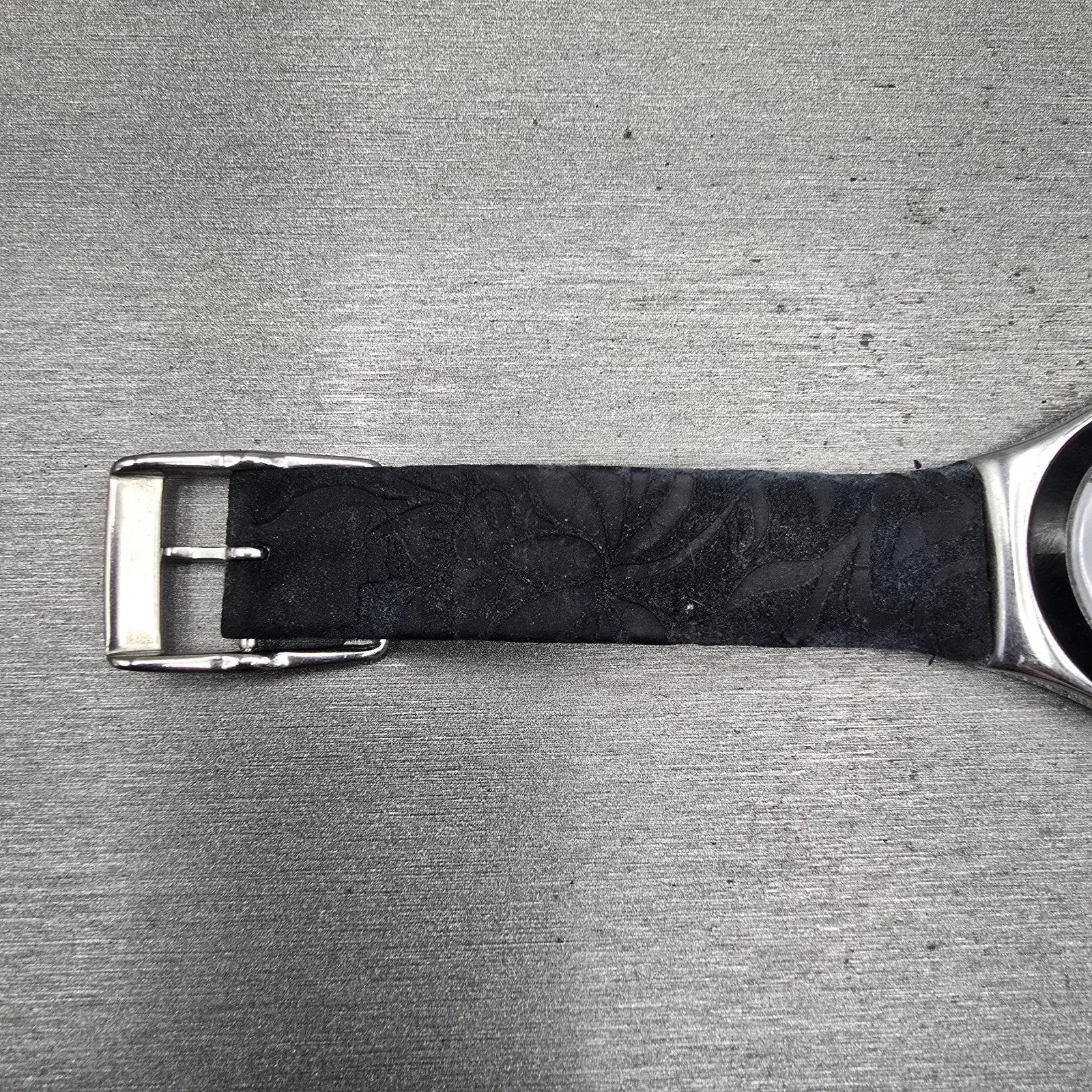 Swatch Irony BLACK FLOWER Watch Women Silver Dial Silver Tone YLS146 New Battery11