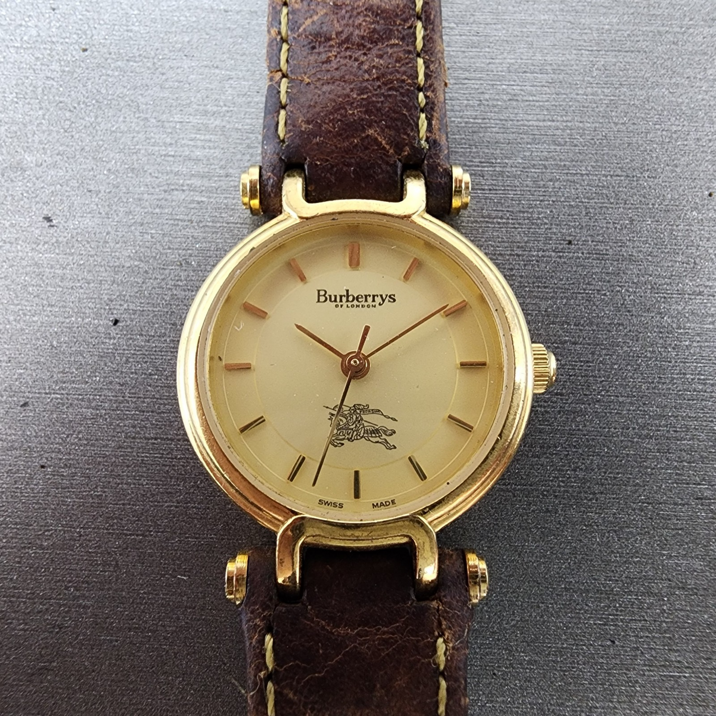 Burberry Watch Women 24mm Champagne Dial Gold Tone Round 3200 VTG PARTS2