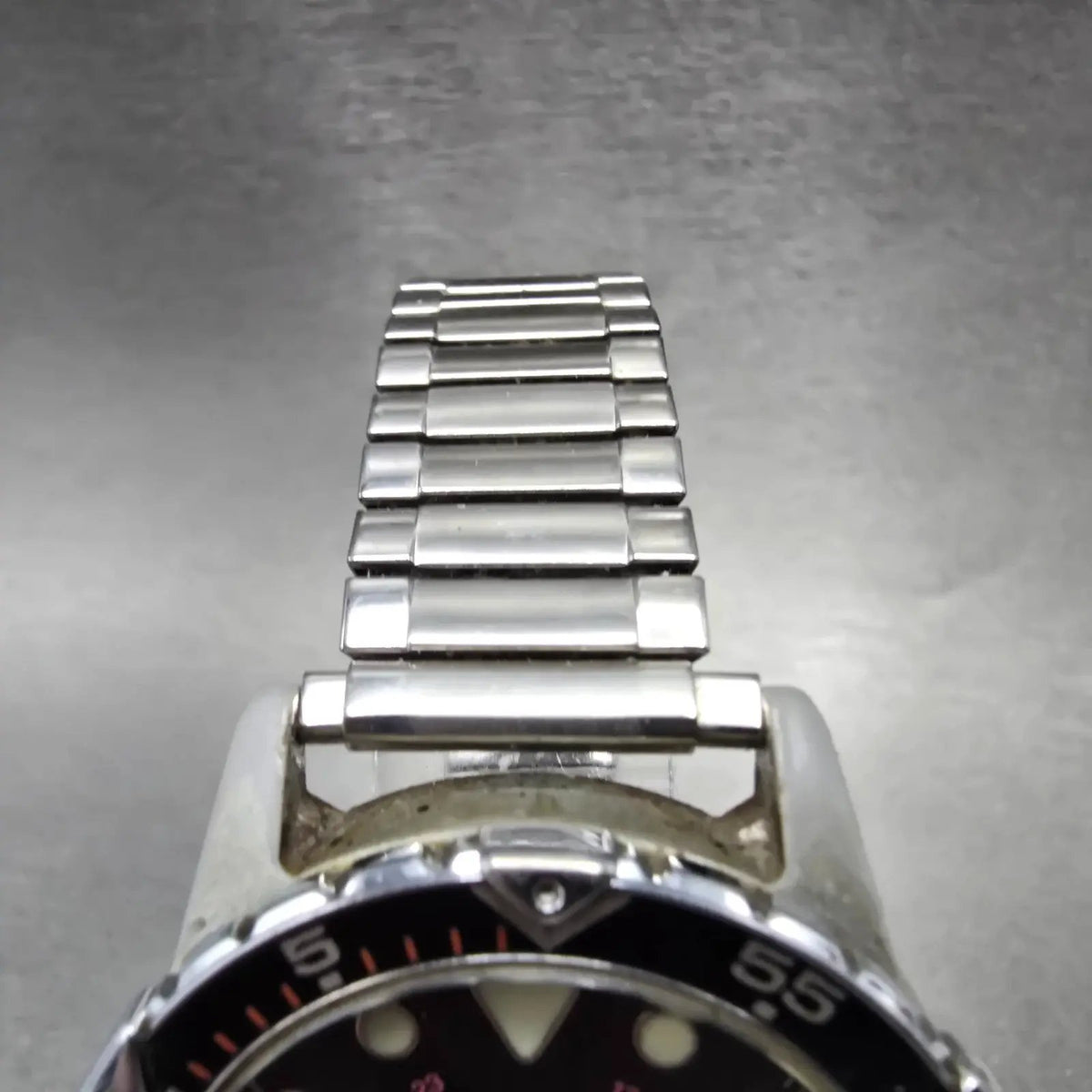 Timex Dive Watch Men 40mm Black Dial Gray Tone Date Round New Battery VTG4