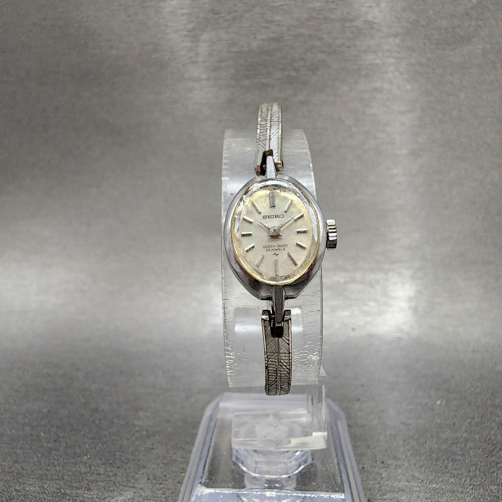 Seiko Queen Seiko Watch Women 15mm Silver dial Silver Tone Manual 10207040 Runs5