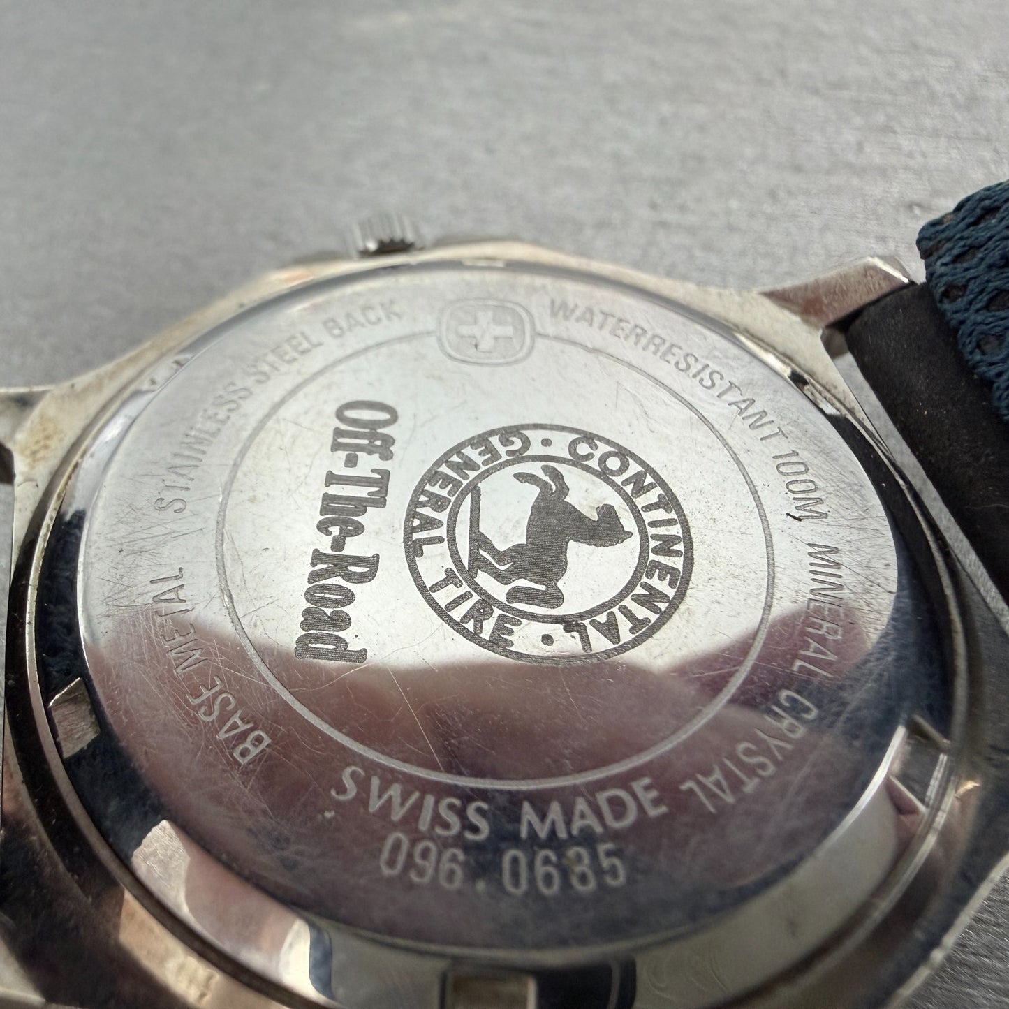 Wenger Dive Watch Men 40mm White Dial Silver Tone Daydate 096.0685 New Battery9