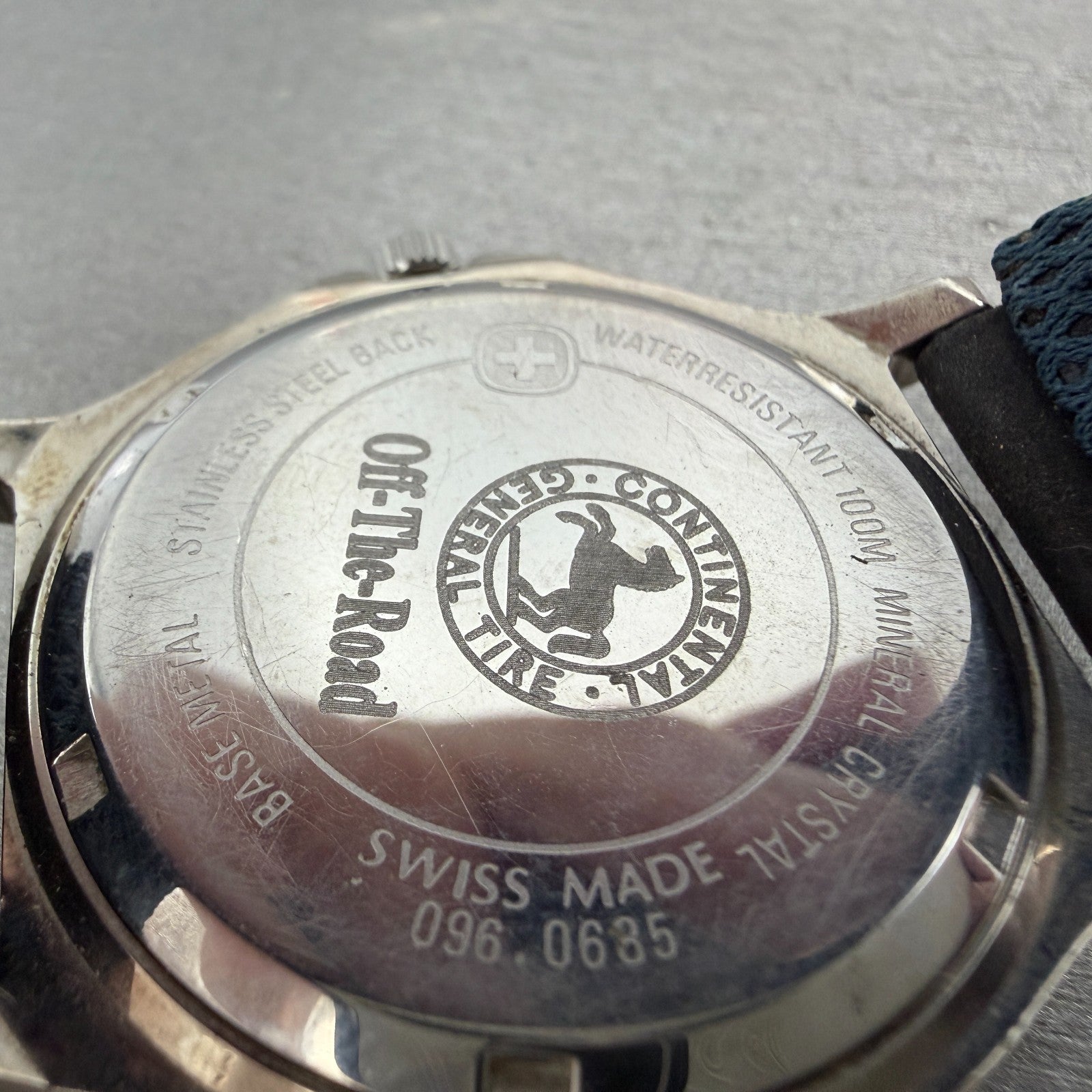 Wenger Dive Watch Men 40mm White Dial Silver Tone Daydate 096.0685 New Battery9