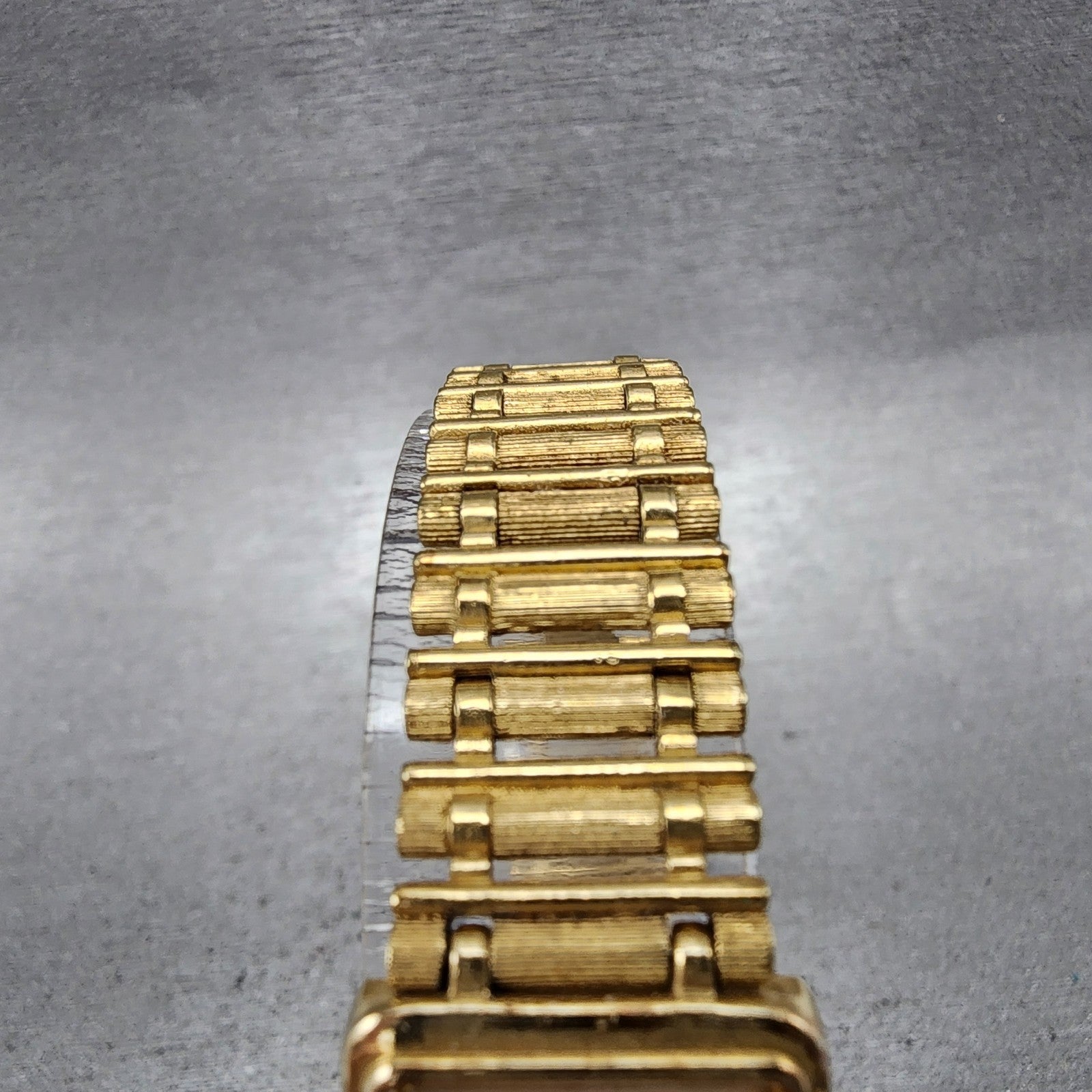 Seiko Tank Watch Women 17mm Champagne Dial Gold Tone 12215700 New Battery4