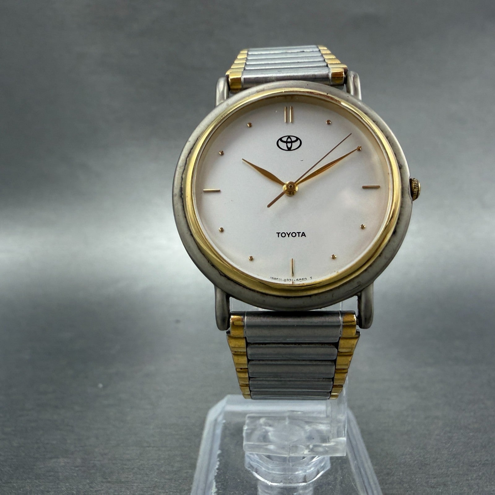 Seiko Toyota Watch Men 31mm Silver Dial Two Tone Round V321-6020 New Battery5