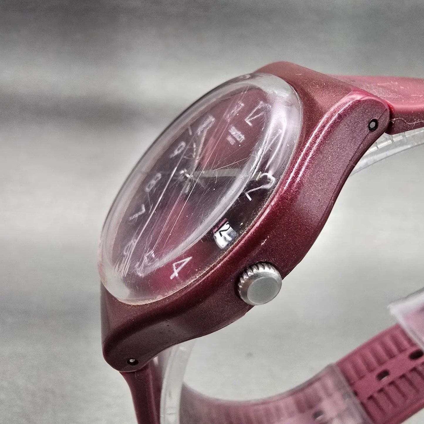 Swatch REDBAYA Watch Women Red Dial Red Tone Date Round GR405 New Battery2