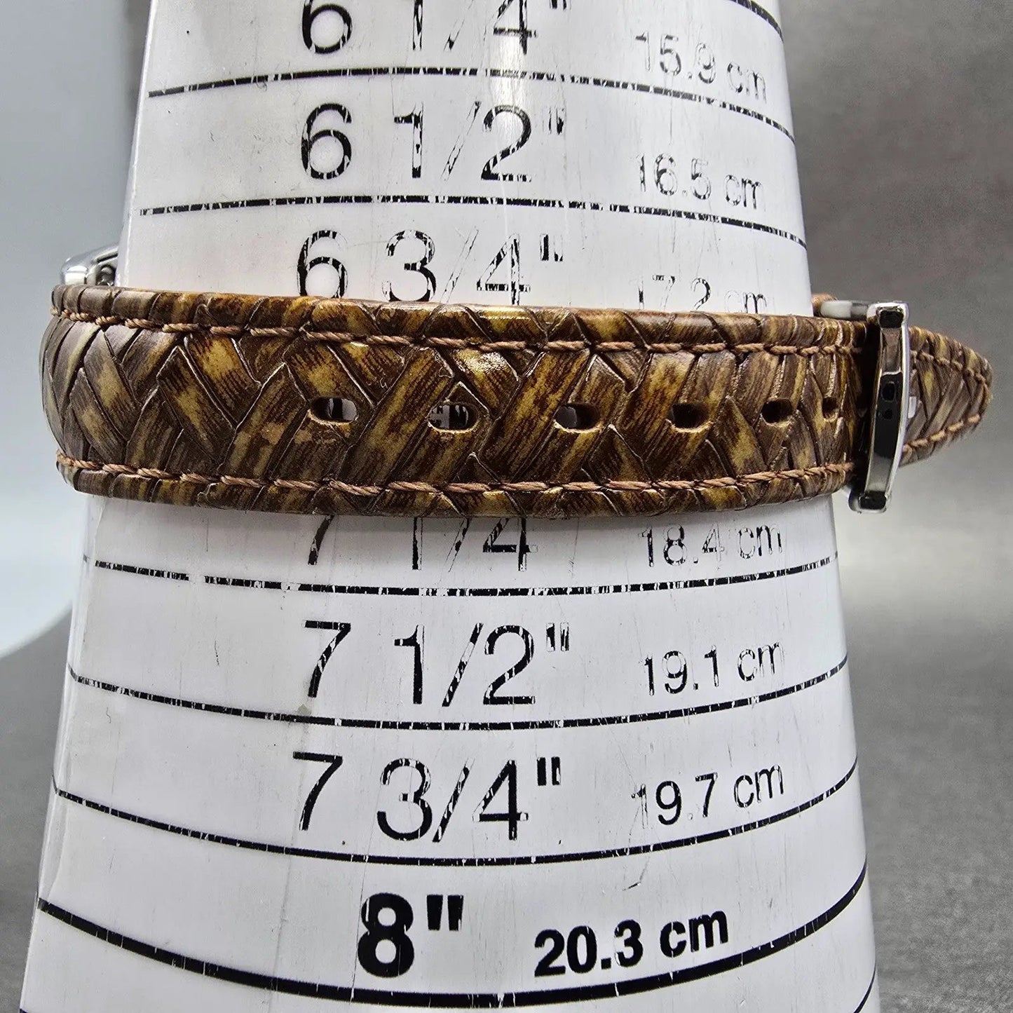 Tommy Bahama Watch Women 25mm Cream Dial Silver Tone Small Seconds New Battery10