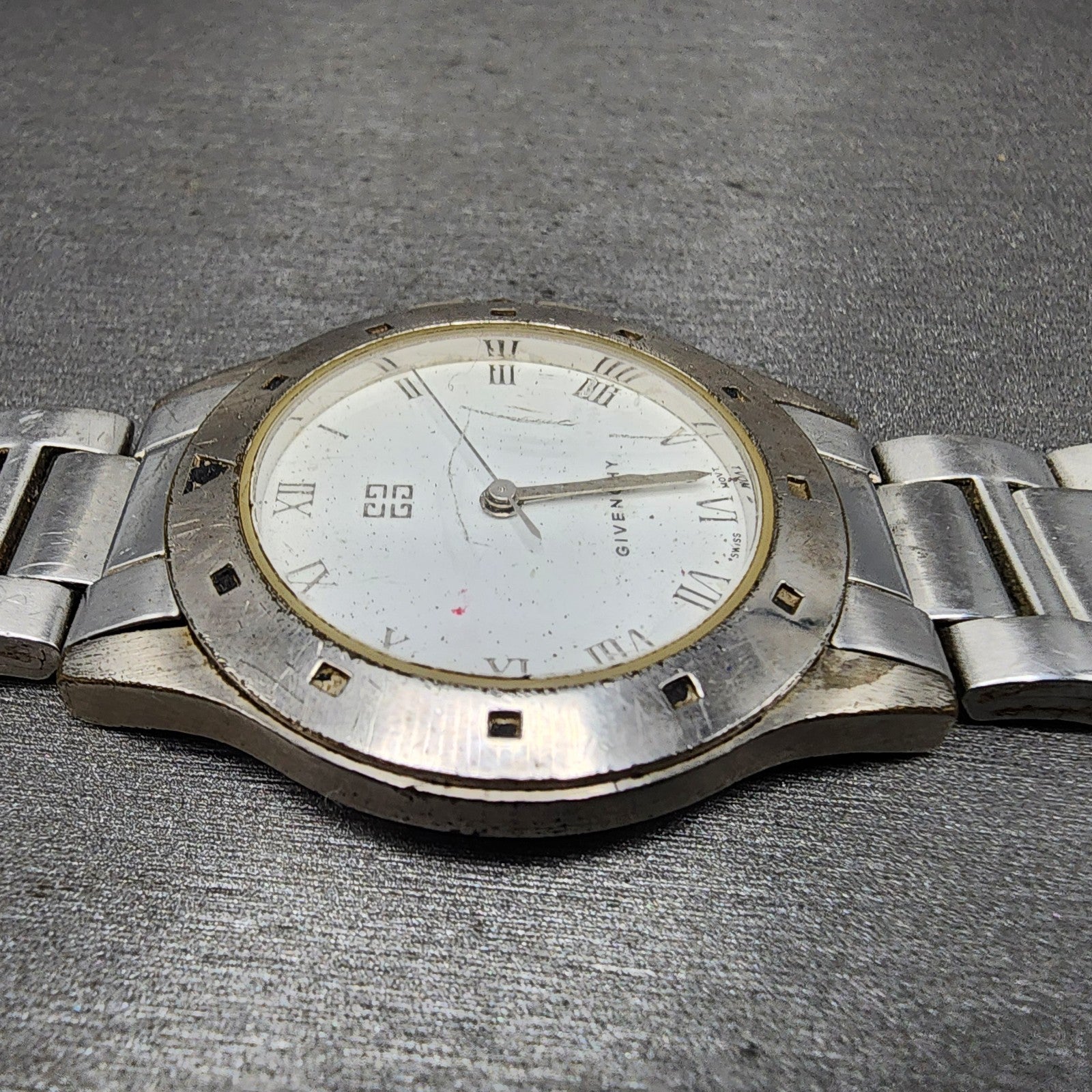 Givenchy Watch Men 35mm White Dial Silver Tone Round  Broken Bracelet PARTS6
