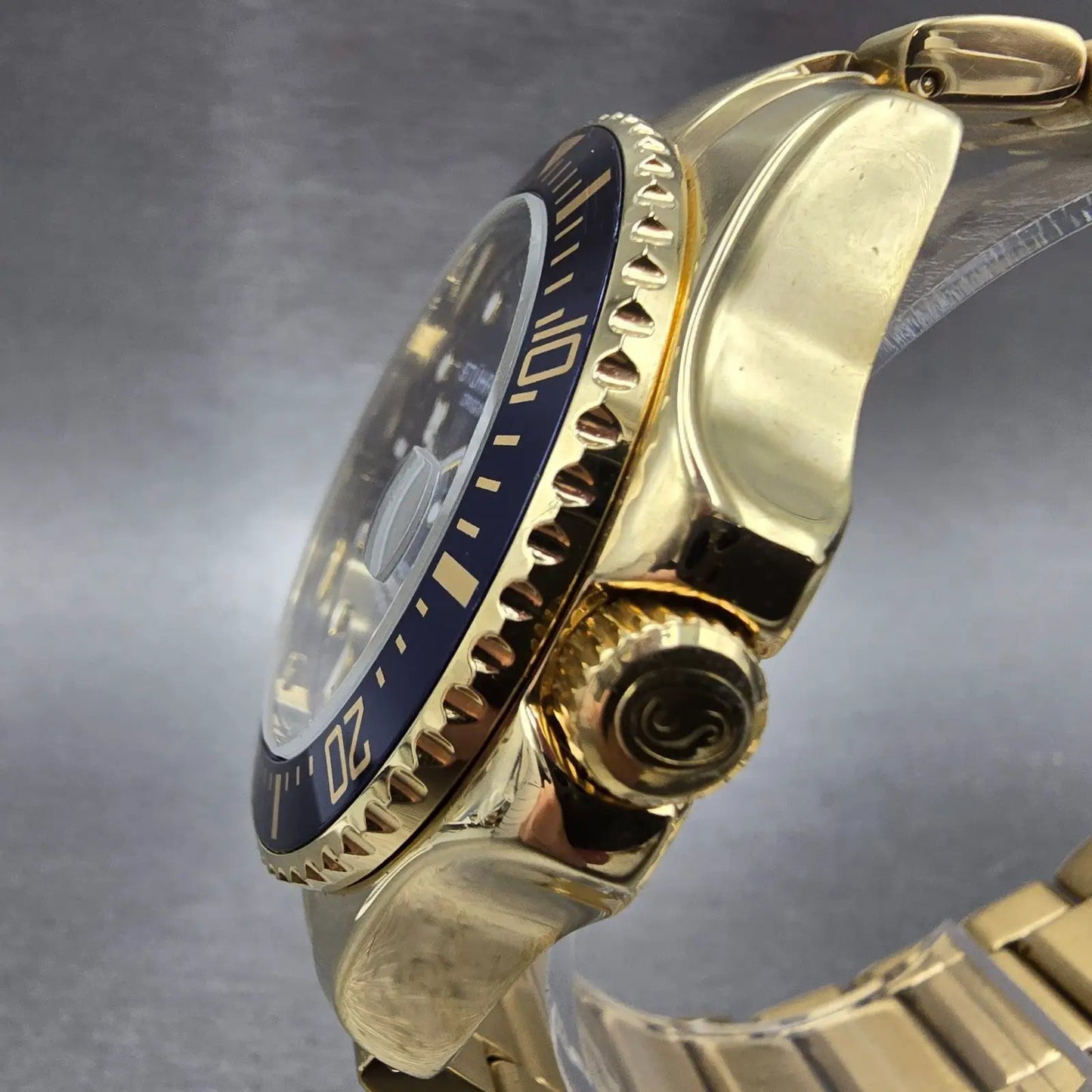Stuhrling Depthmaster Dive Watch Men 43mm Blue Dial Gold Dial Date Round NewBatt2