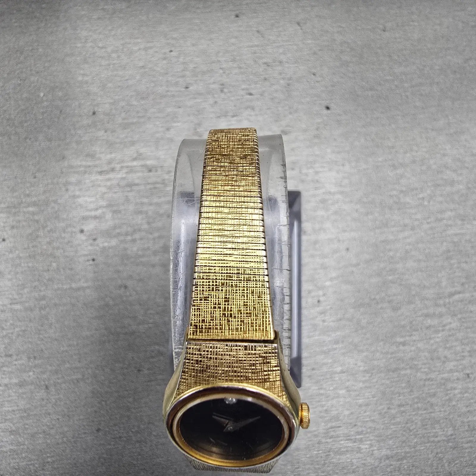 Seiko Watch Women 17mm Black Dial Gold Tone Oval 2Y00-0069 New Battery Vintage4
