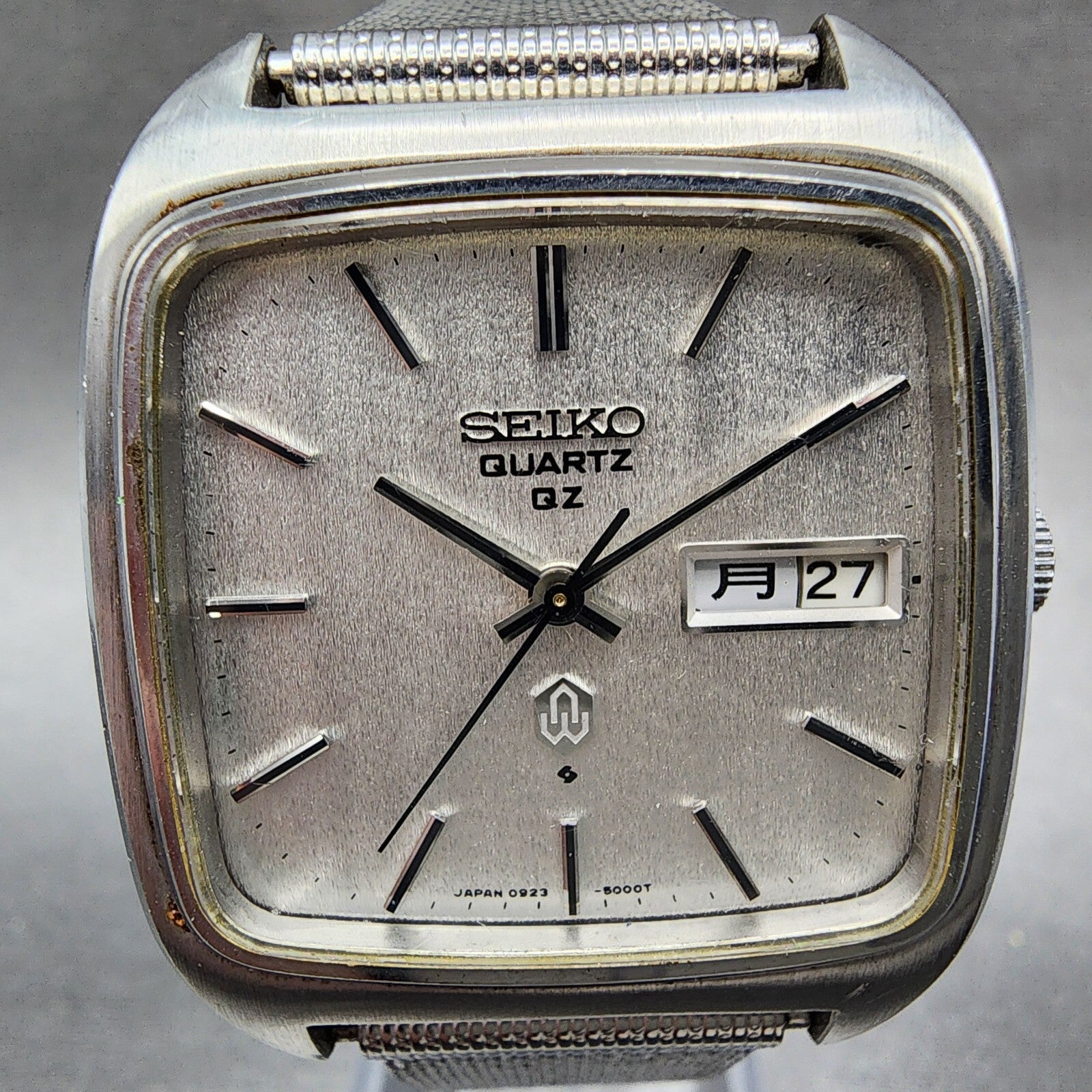 Seiko Quartz QT Watch Men 34mm Silver Dial Silver Tone Daydate 09235000 PARTS2
