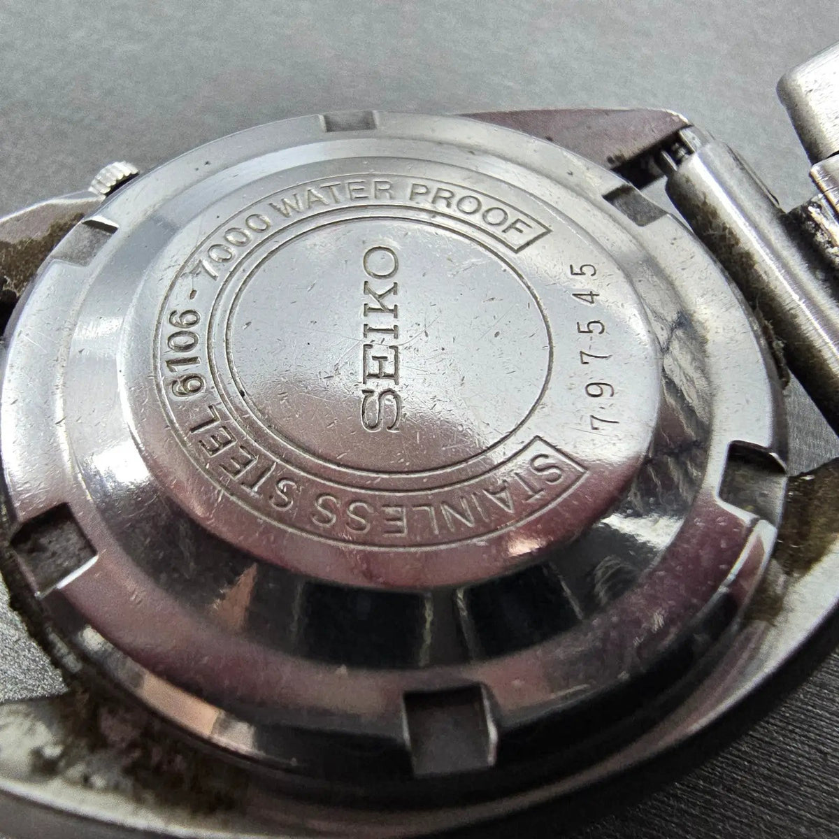 Seiko 5 DX Watch Men 36mm Silver Dial Steel Daydate Round 6106-7000 Automatic9